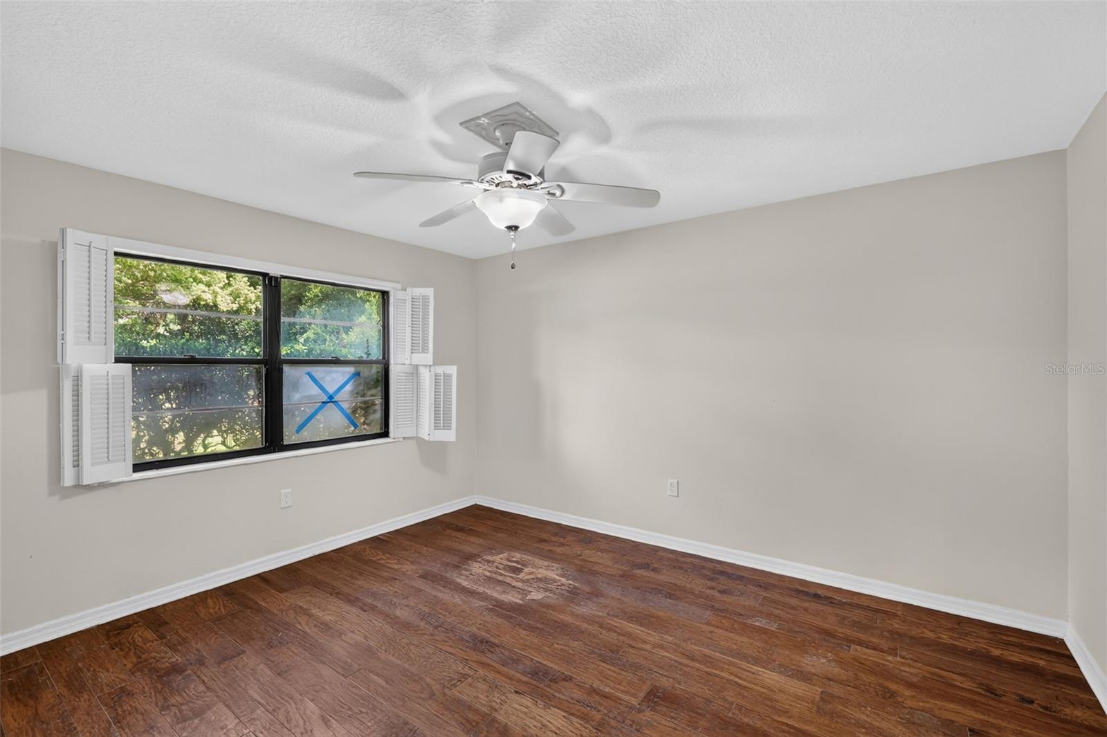 2085 Sussex Dr Property Photo 33