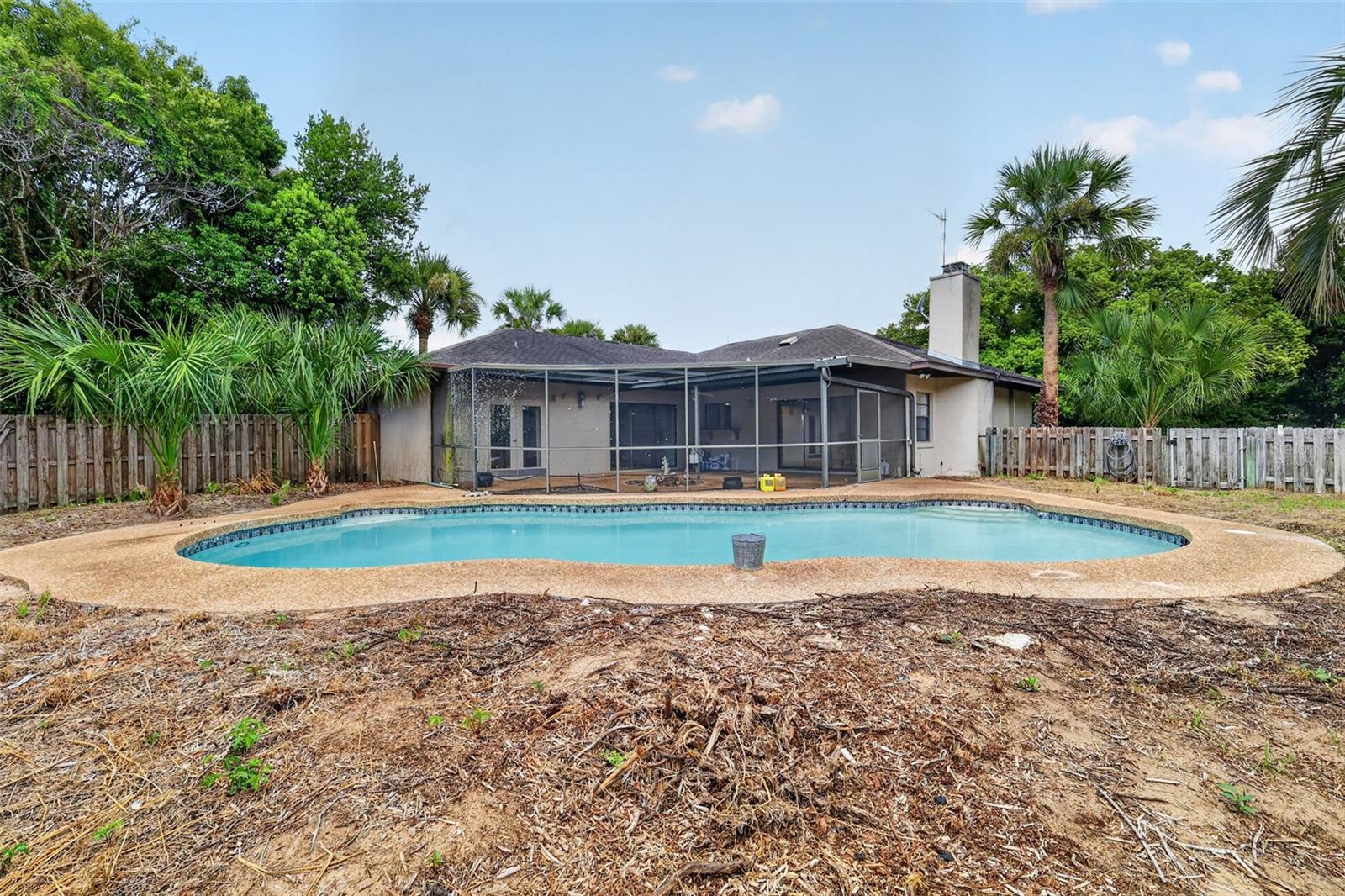 2085 Sussex Dr Property Photo 42