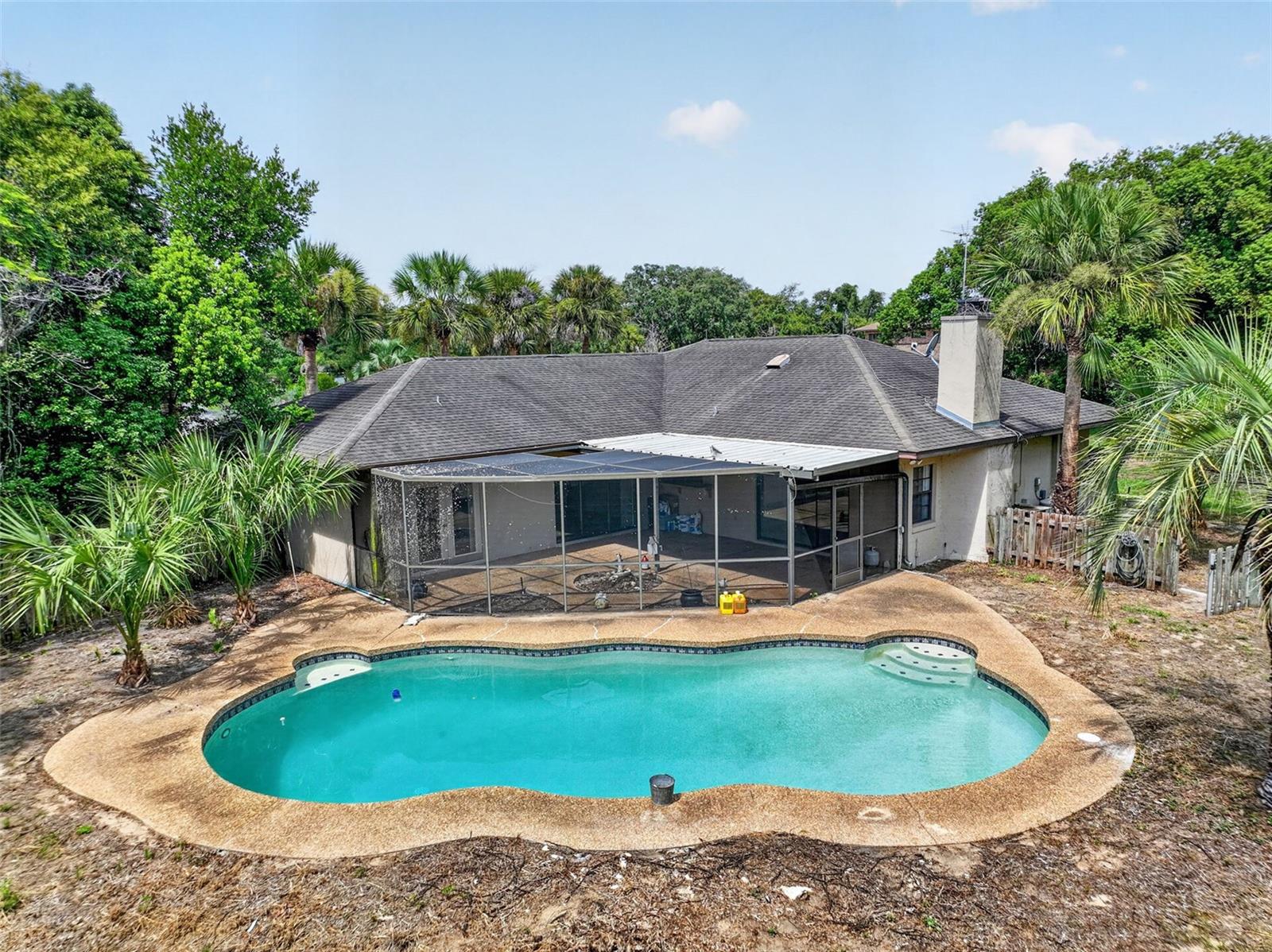 2085 Sussex Dr Property Photo 45