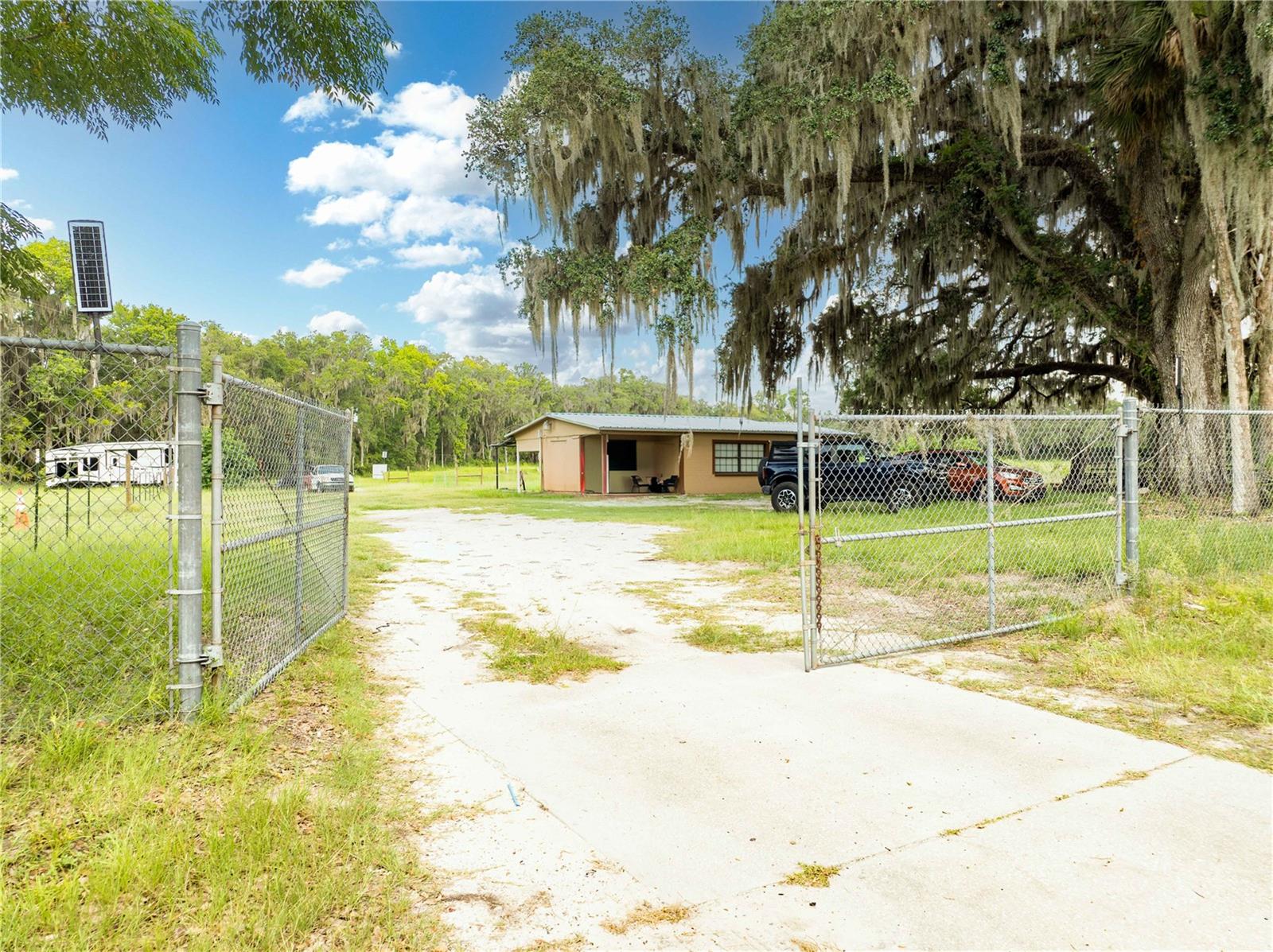 7301 Nw Gainesville Rd Property Photo 4