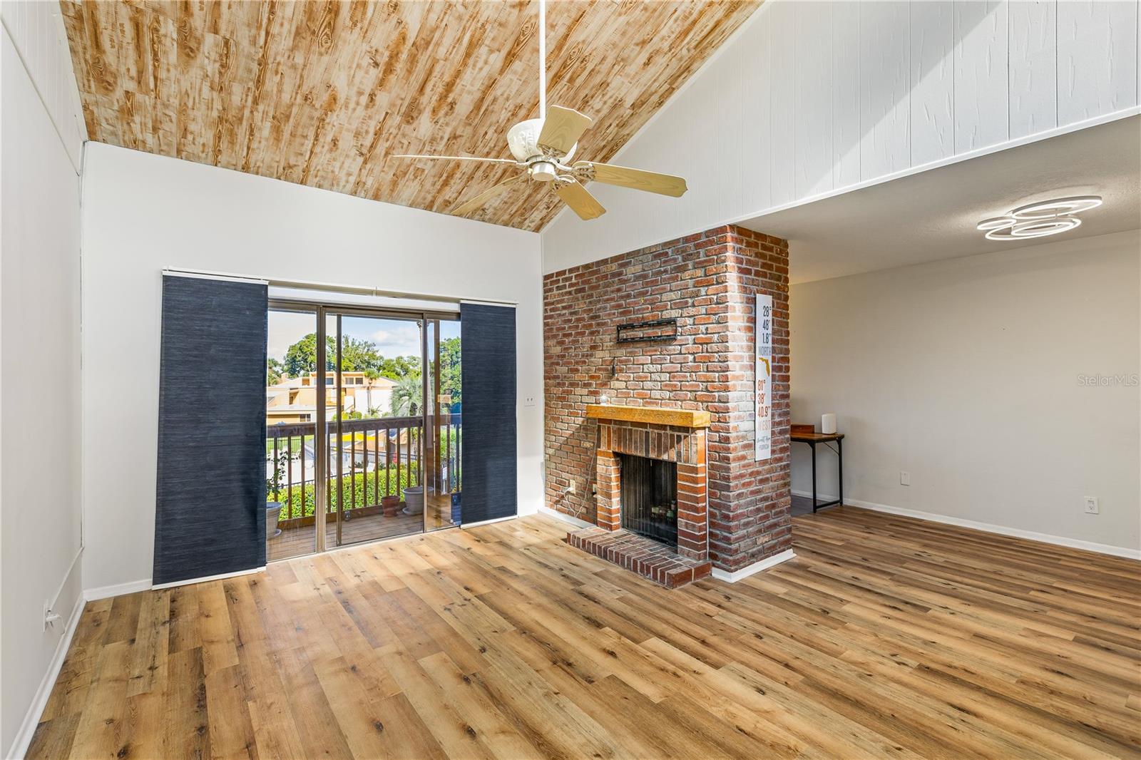 1051 S Highland St #7d Property Photo 3