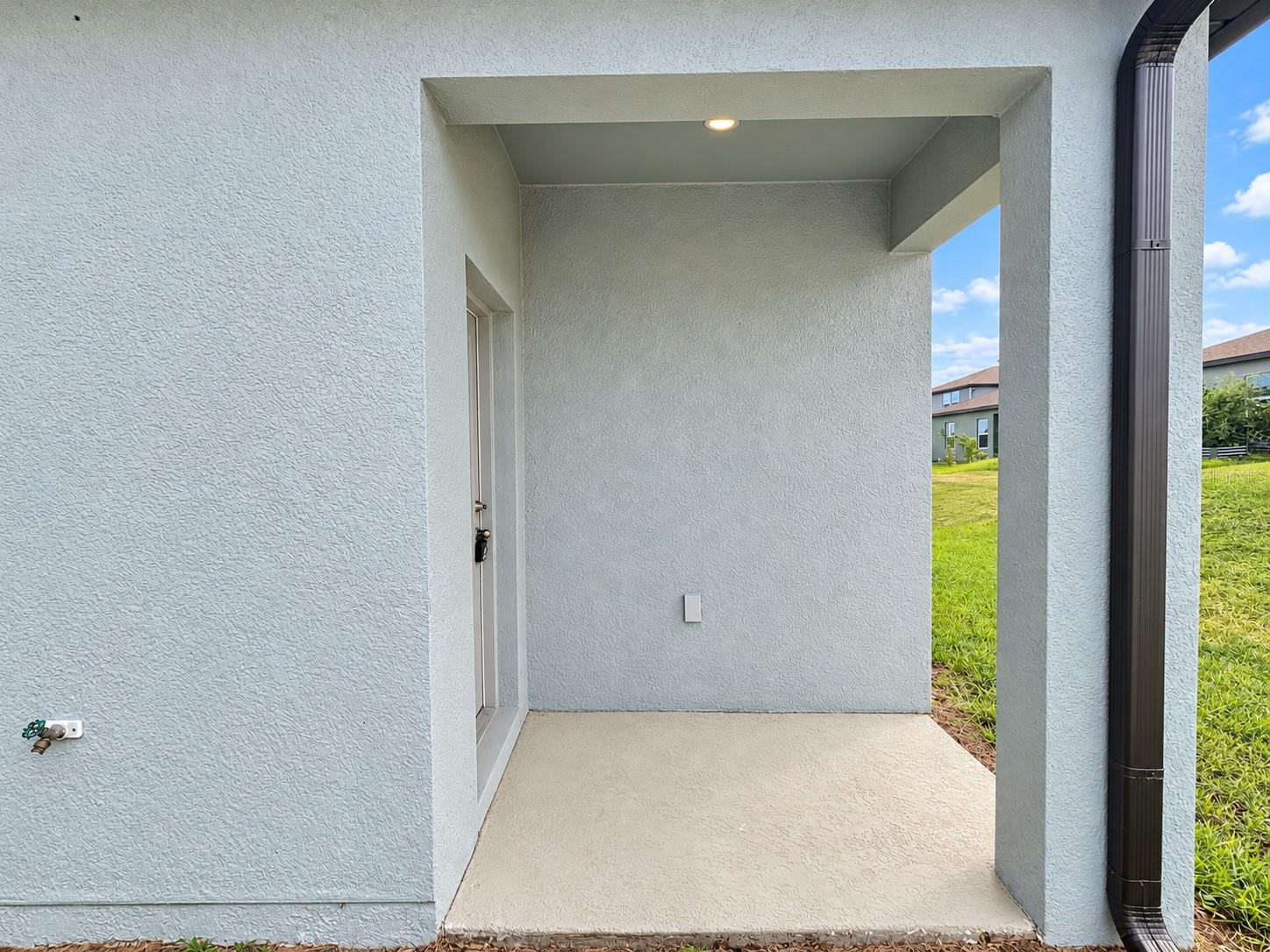8731 Sportsman Loop Property Photo 16