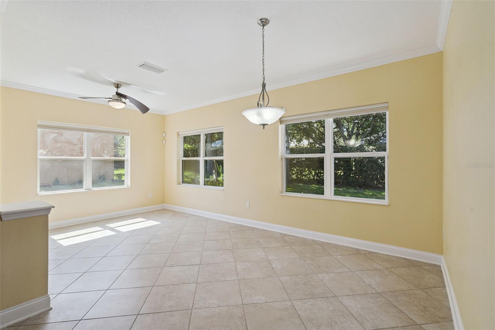 1041 Harmony Ln Property Photo 15