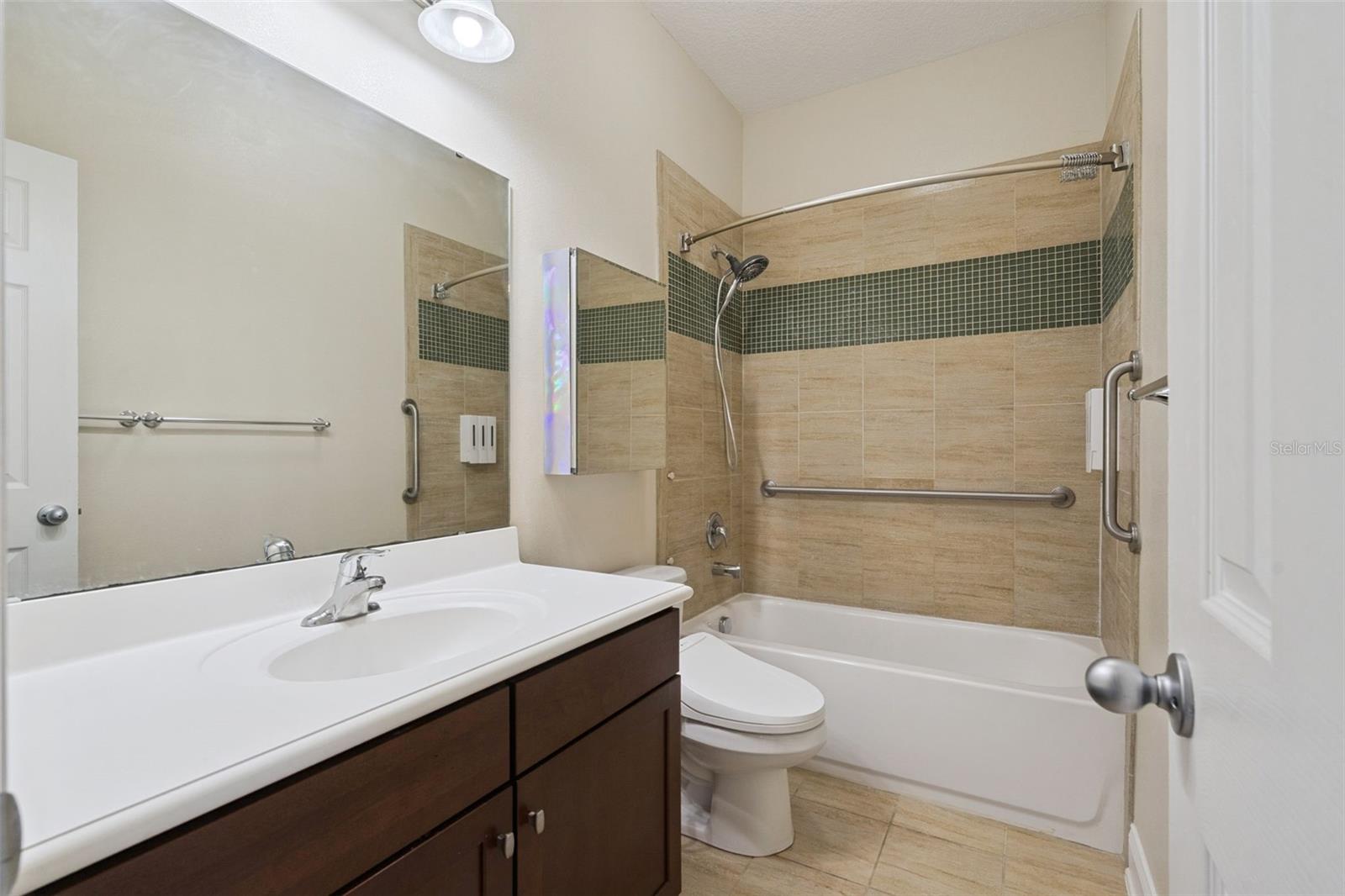 1041 Harmony Ln Property Photo 25