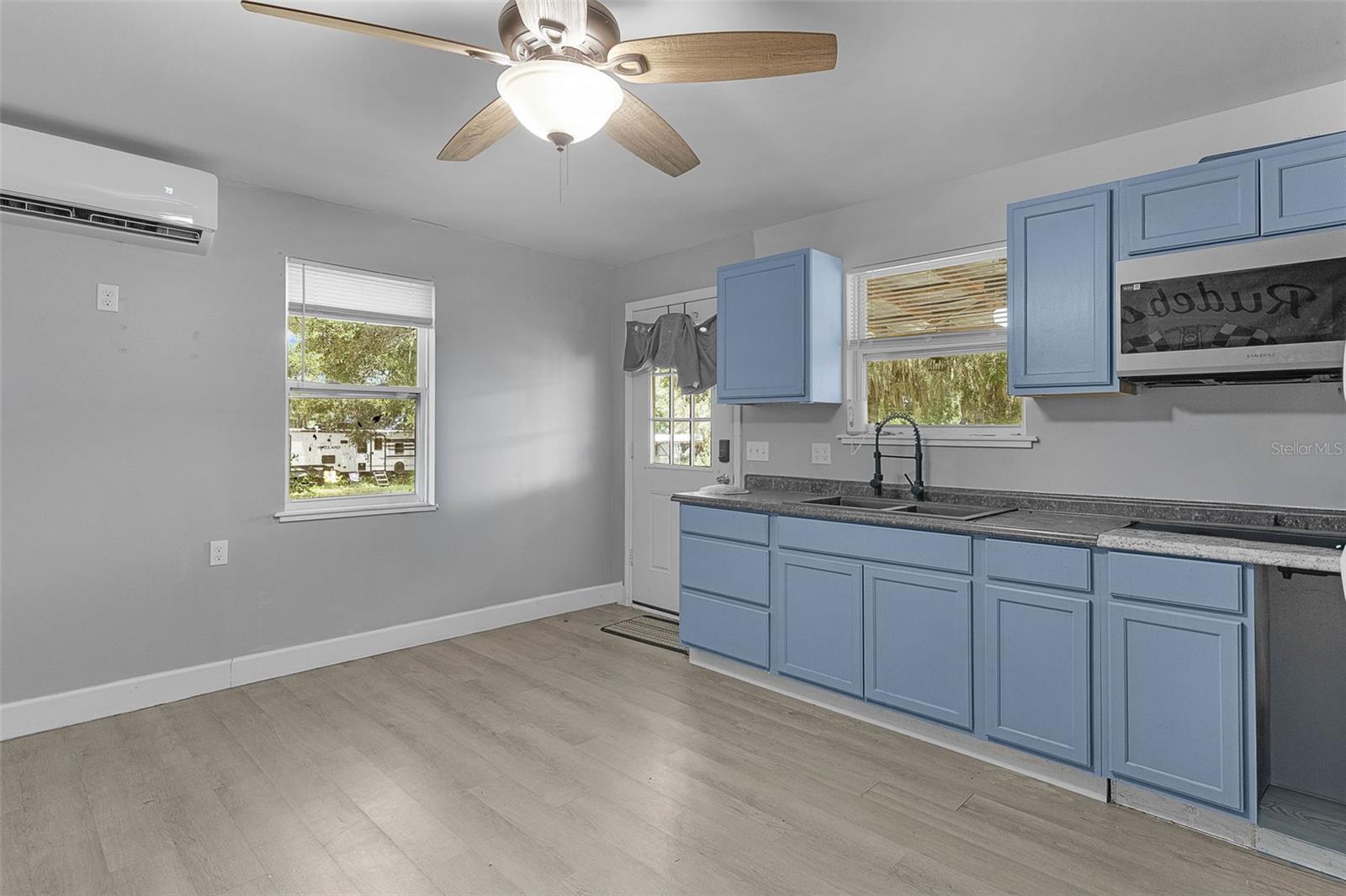 13691 S Hwy 25 Property Photo 44