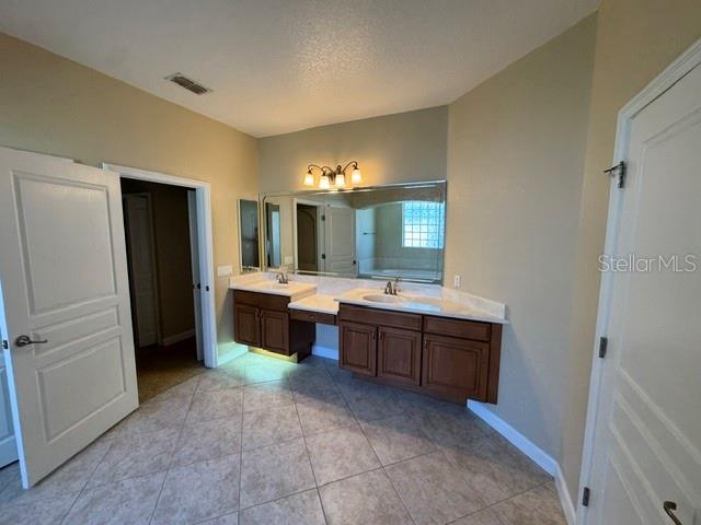 1079 Glenraven Ln Property Photo 10