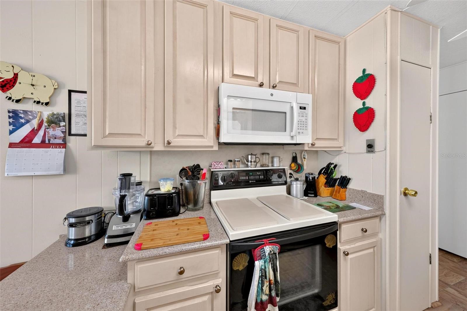 141 Azalea Trl Property Photo 23