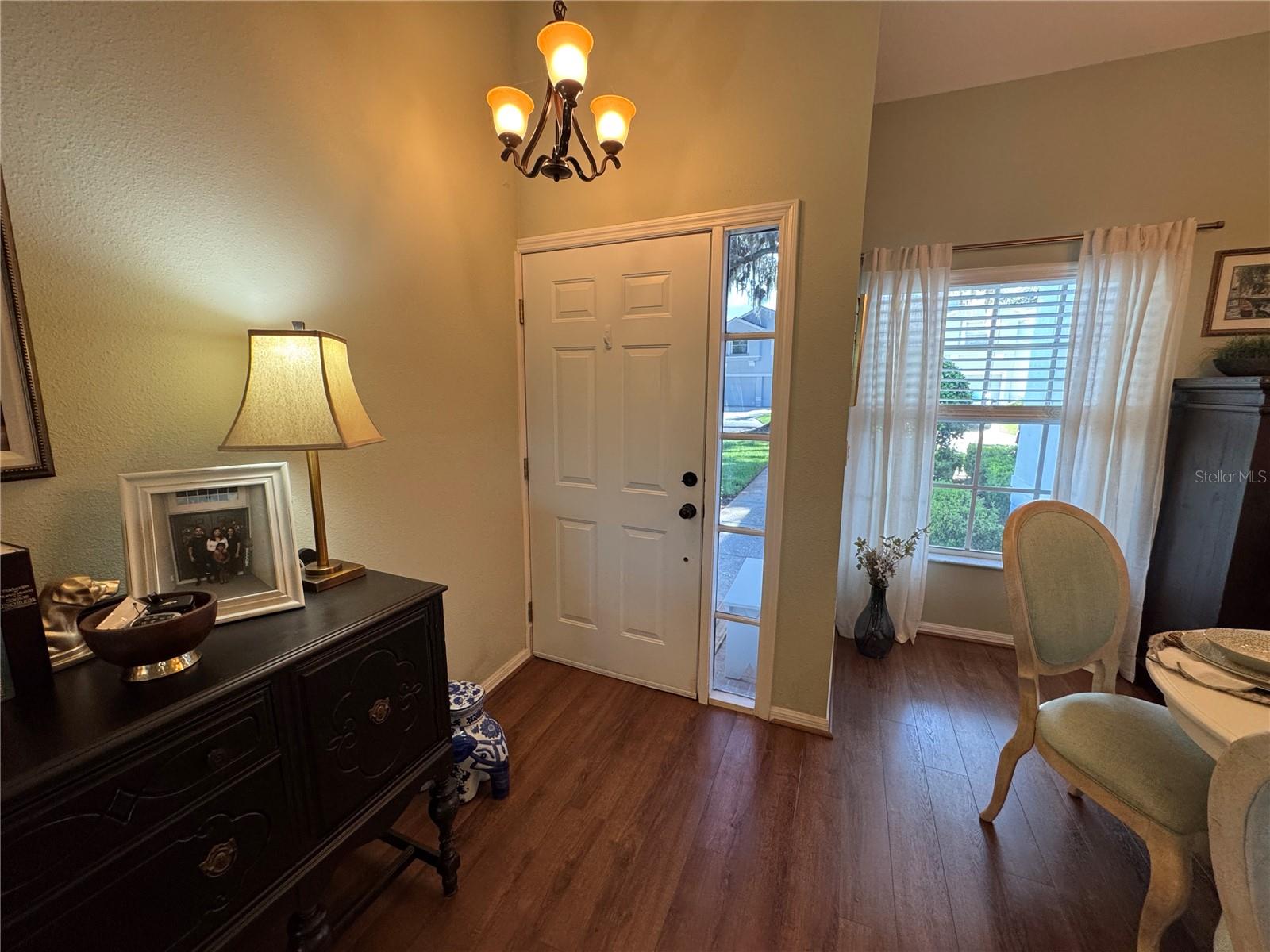 413 Eagle Ridge Dr #413 Property Photo 3