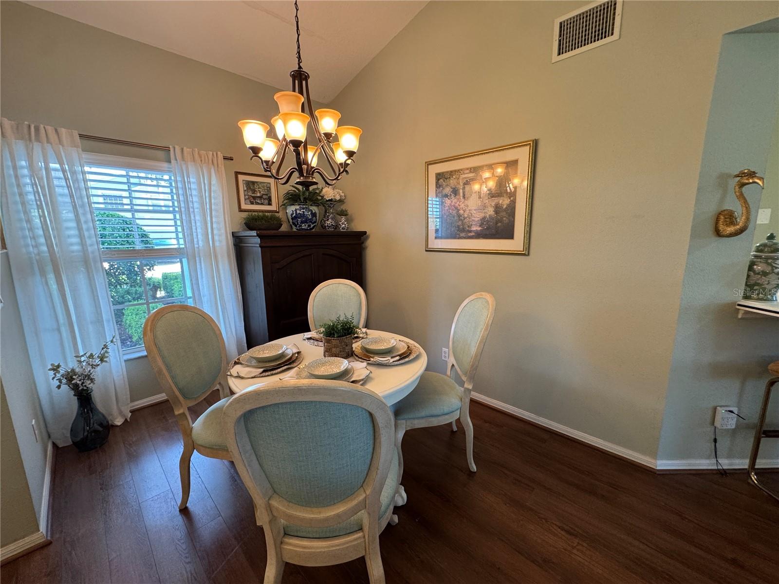 413 Eagle Ridge Dr #413 Property Photo 5