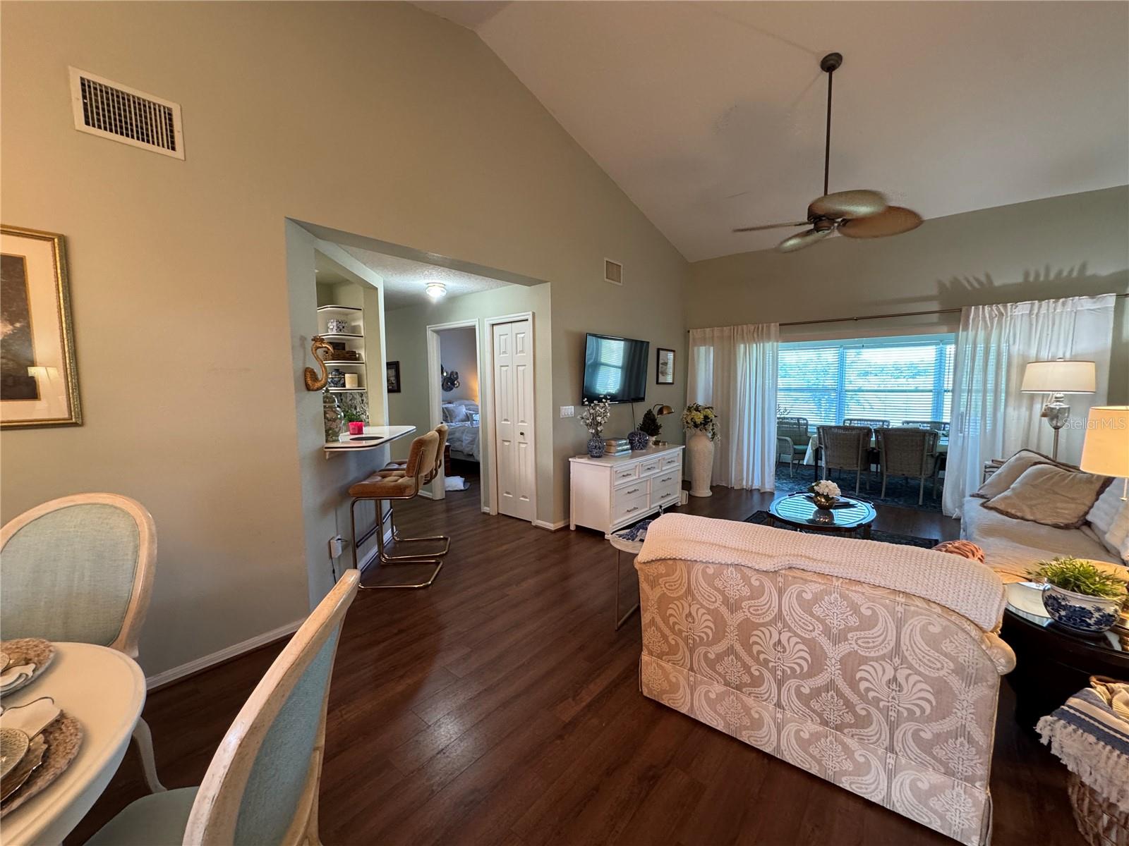 413 Eagle Ridge Dr #413 Property Photo 7