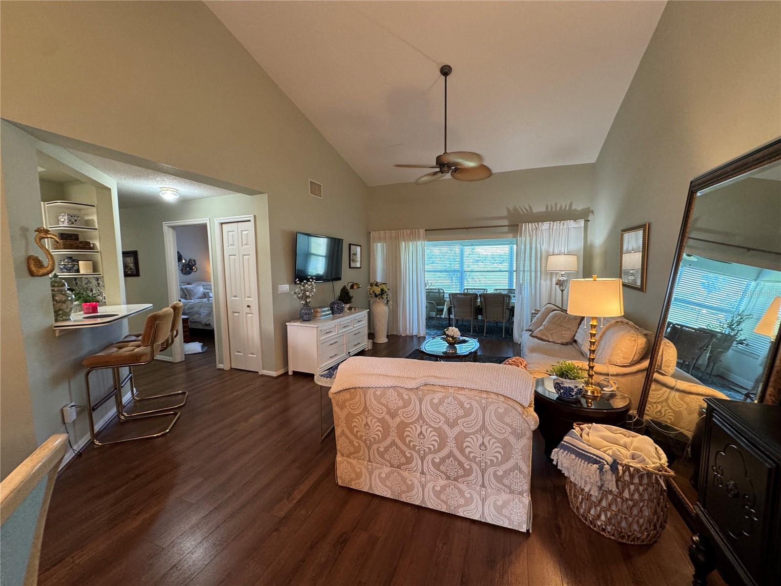 413 Eagle Ridge Dr #413 Property Photo 8