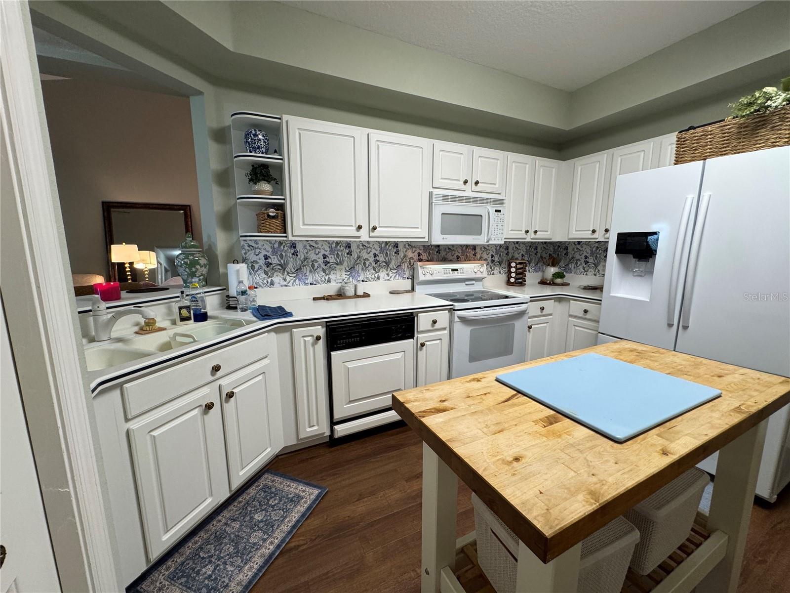 413 Eagle Ridge Dr #413 Property Photo 23