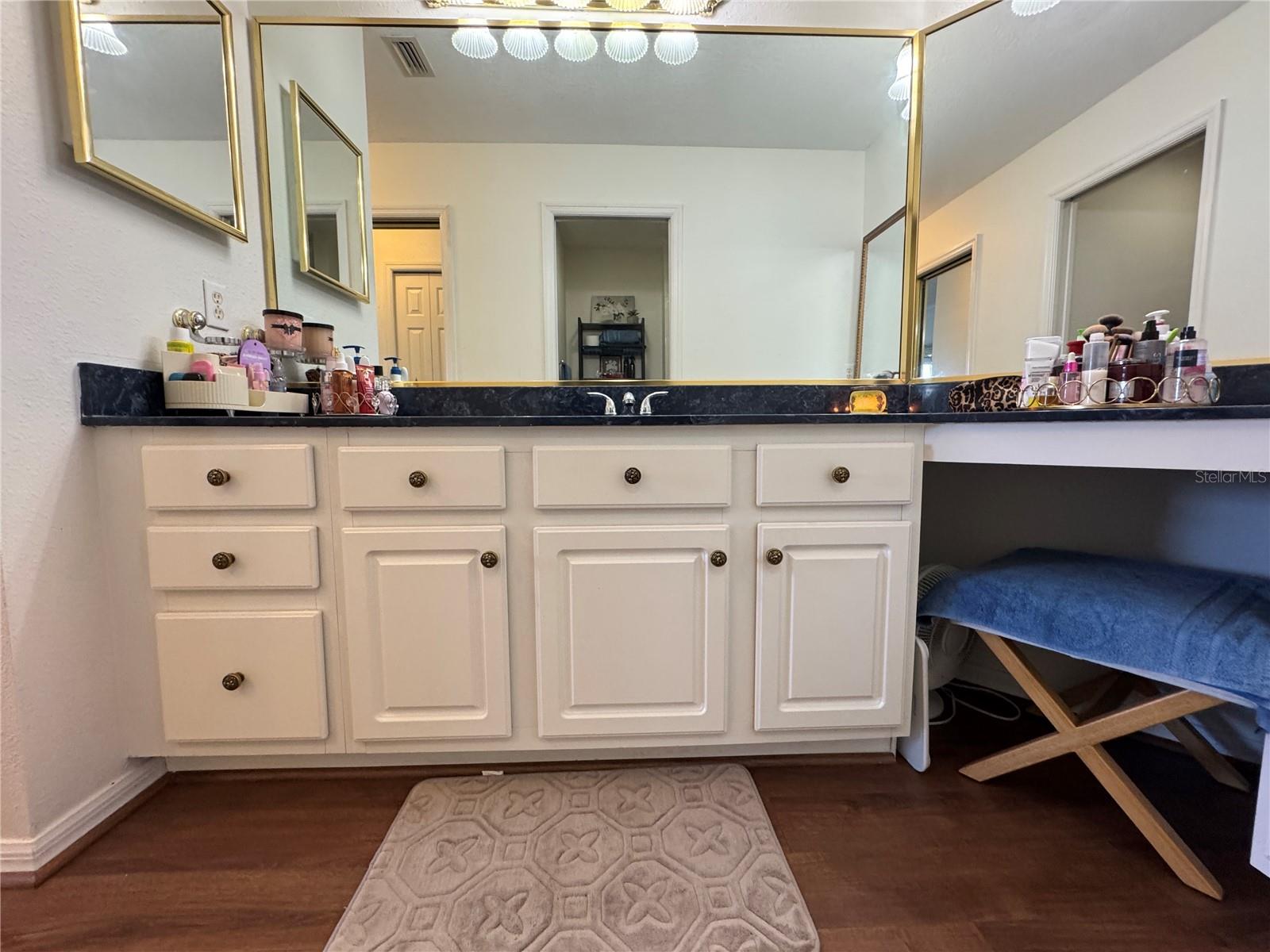 413 Eagle Ridge Dr #413 Property Photo 37