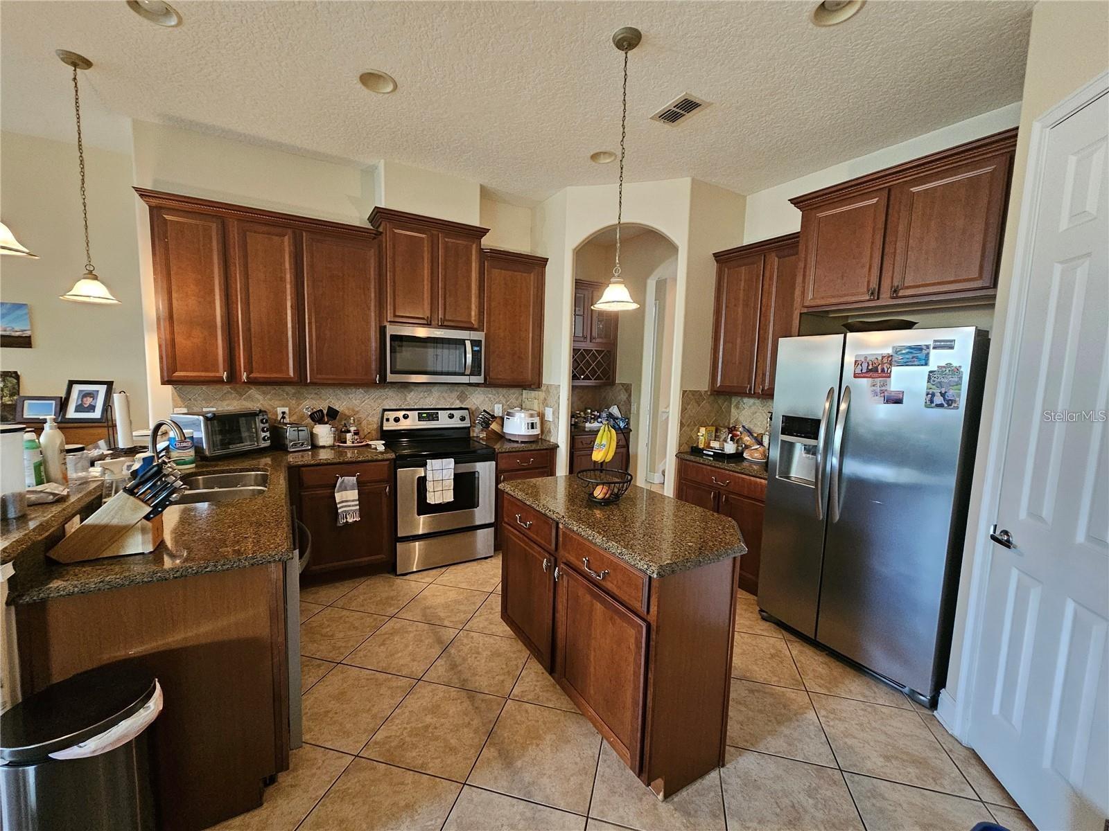 6178 Hedgesparrows Ln Property Photo 5