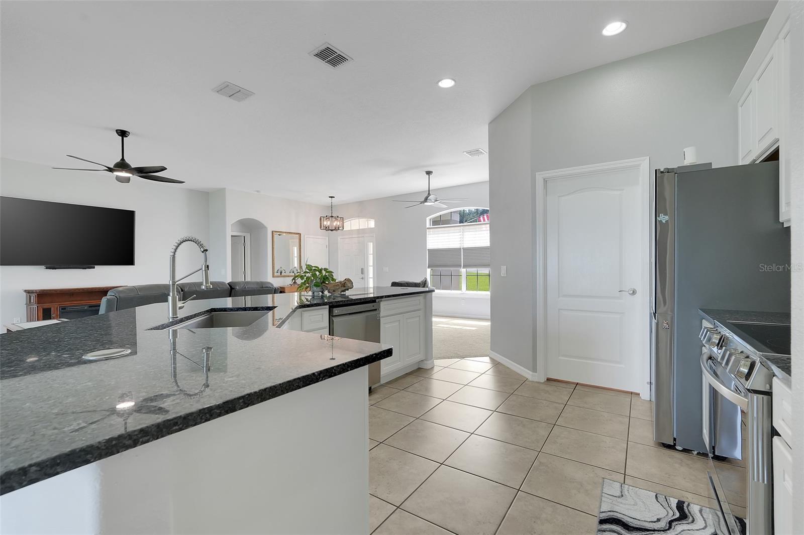18233 Rose St Property Photo 16