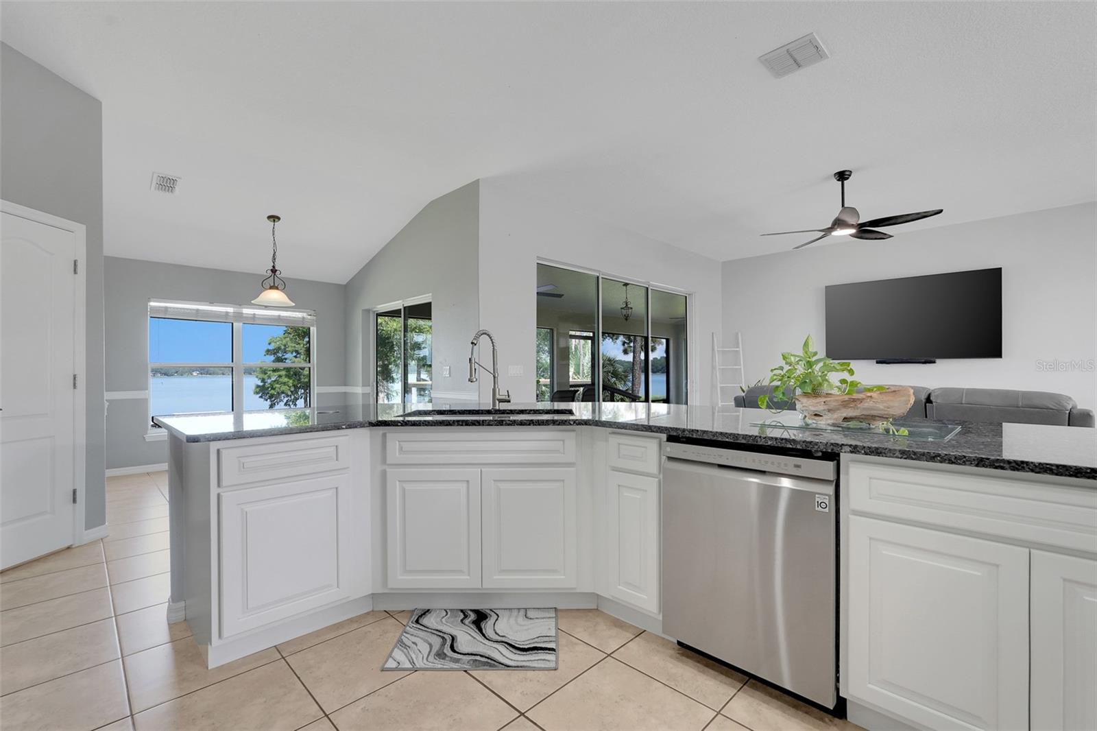 18233 Rose St Property Photo 17