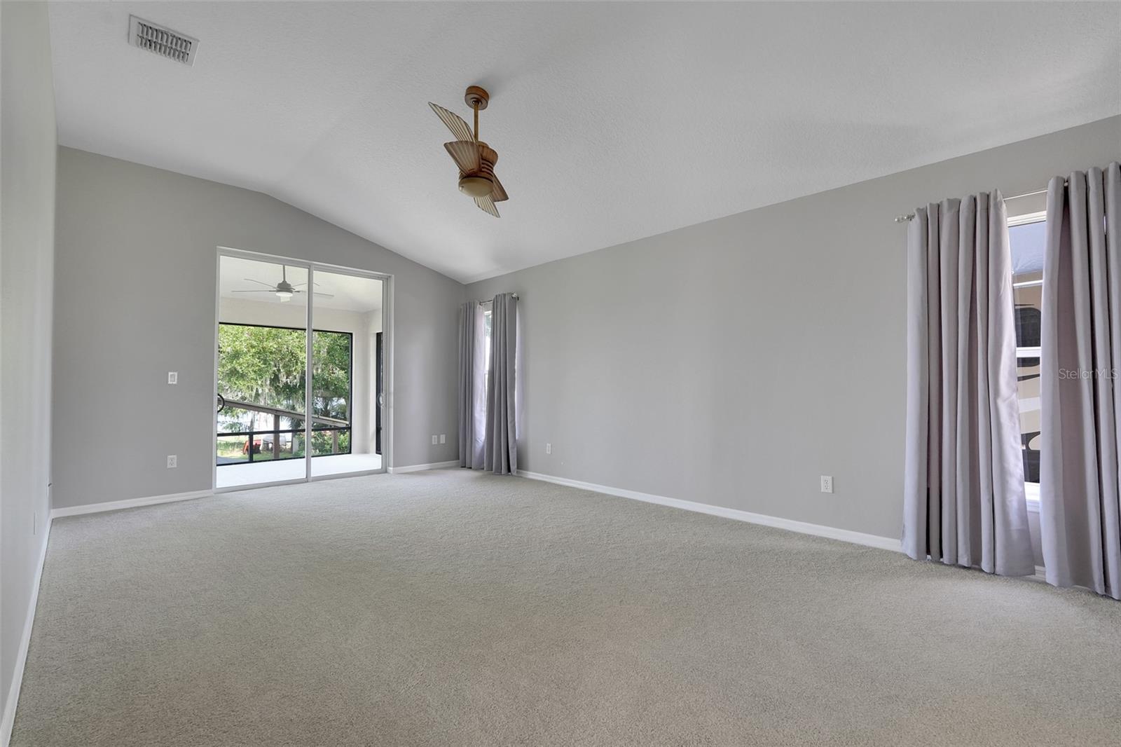 18233 Rose St Property Photo 23