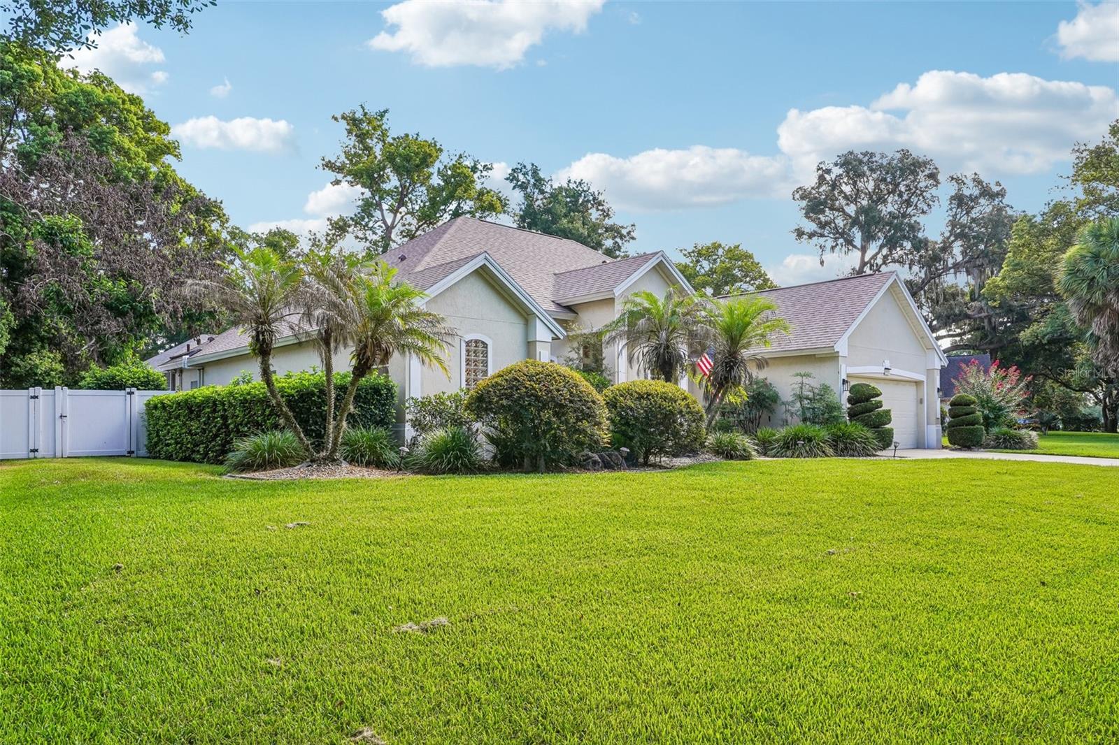 19323 Park Place Blvd Property Photo 6
