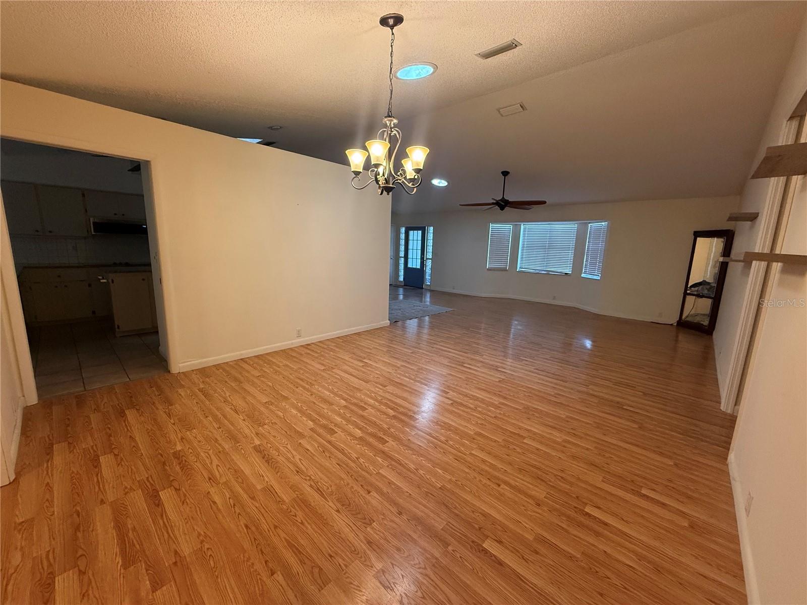 1117 Ben Hope Dr Property Photo 8