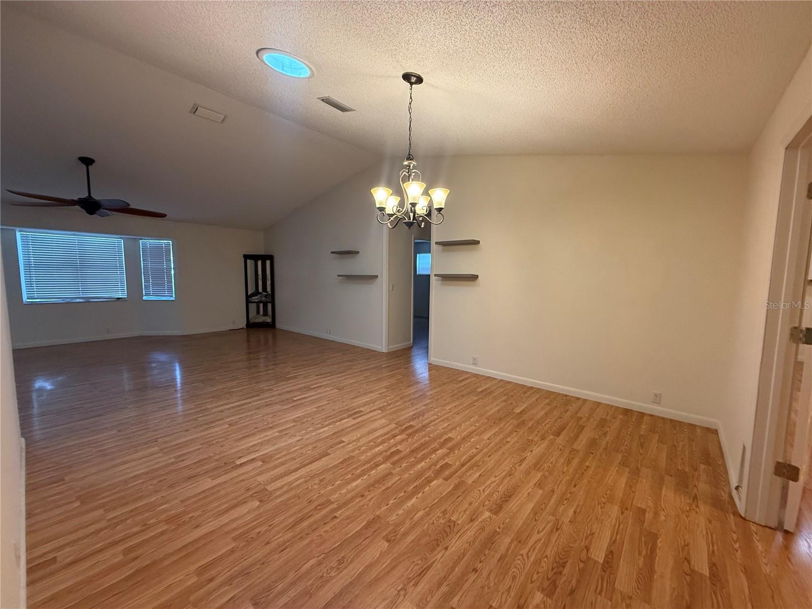 1117 Ben Hope Dr Property Photo 9