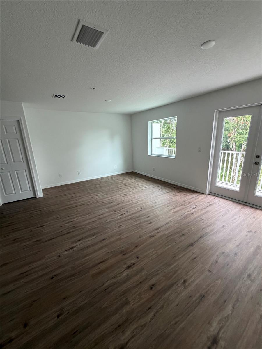 2577 6th Avenue Dr E Property Photo 5