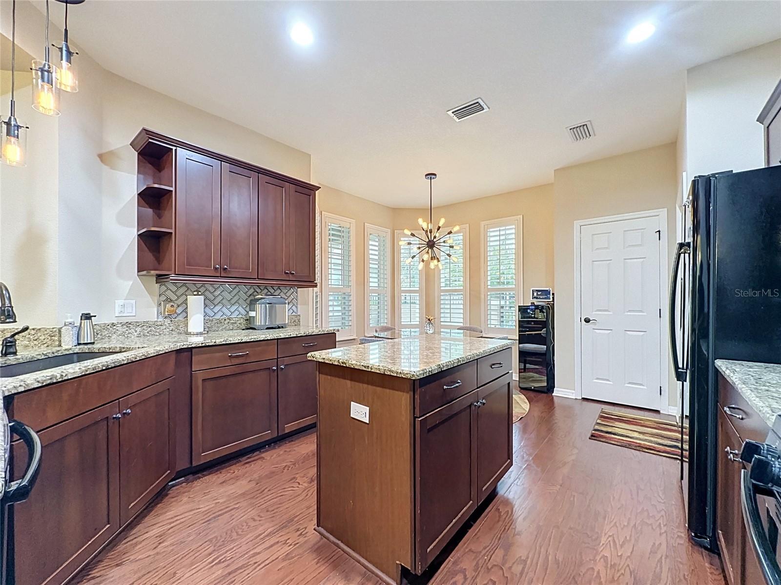 255 Silver Maple Rd Property Photo 23