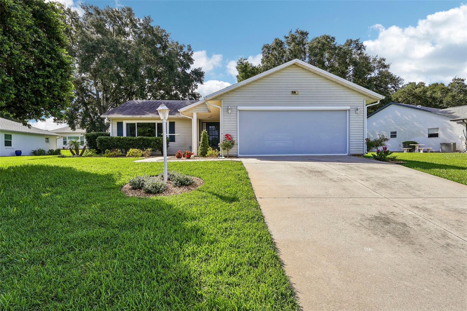 27131 RACQUET CIR Property Photo 1