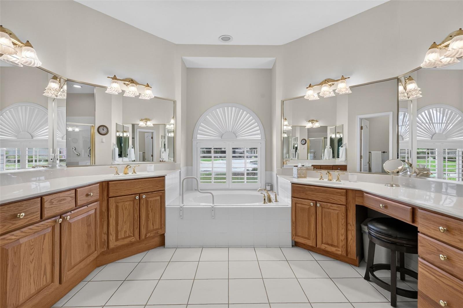 8059 Laurel Ridge Dr Property Photo 23