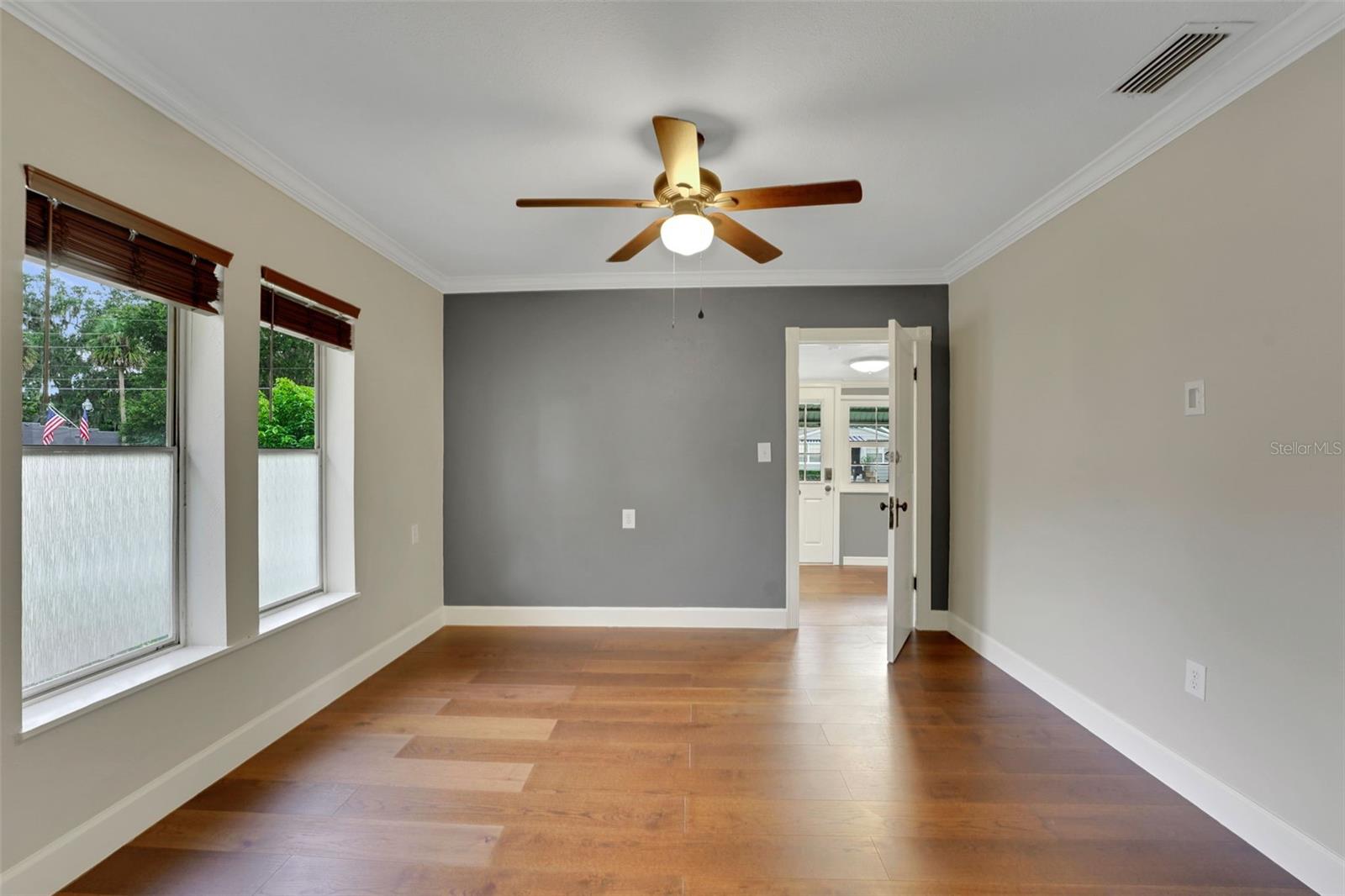 330 S Highland St Property Photo 6