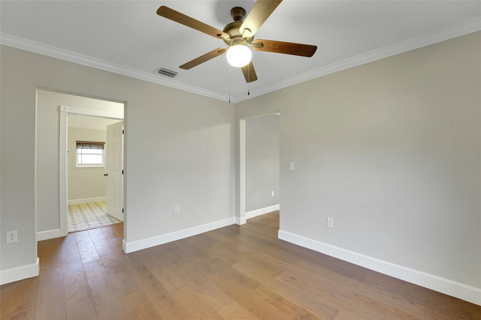 330 S Highland St Property Photo 12