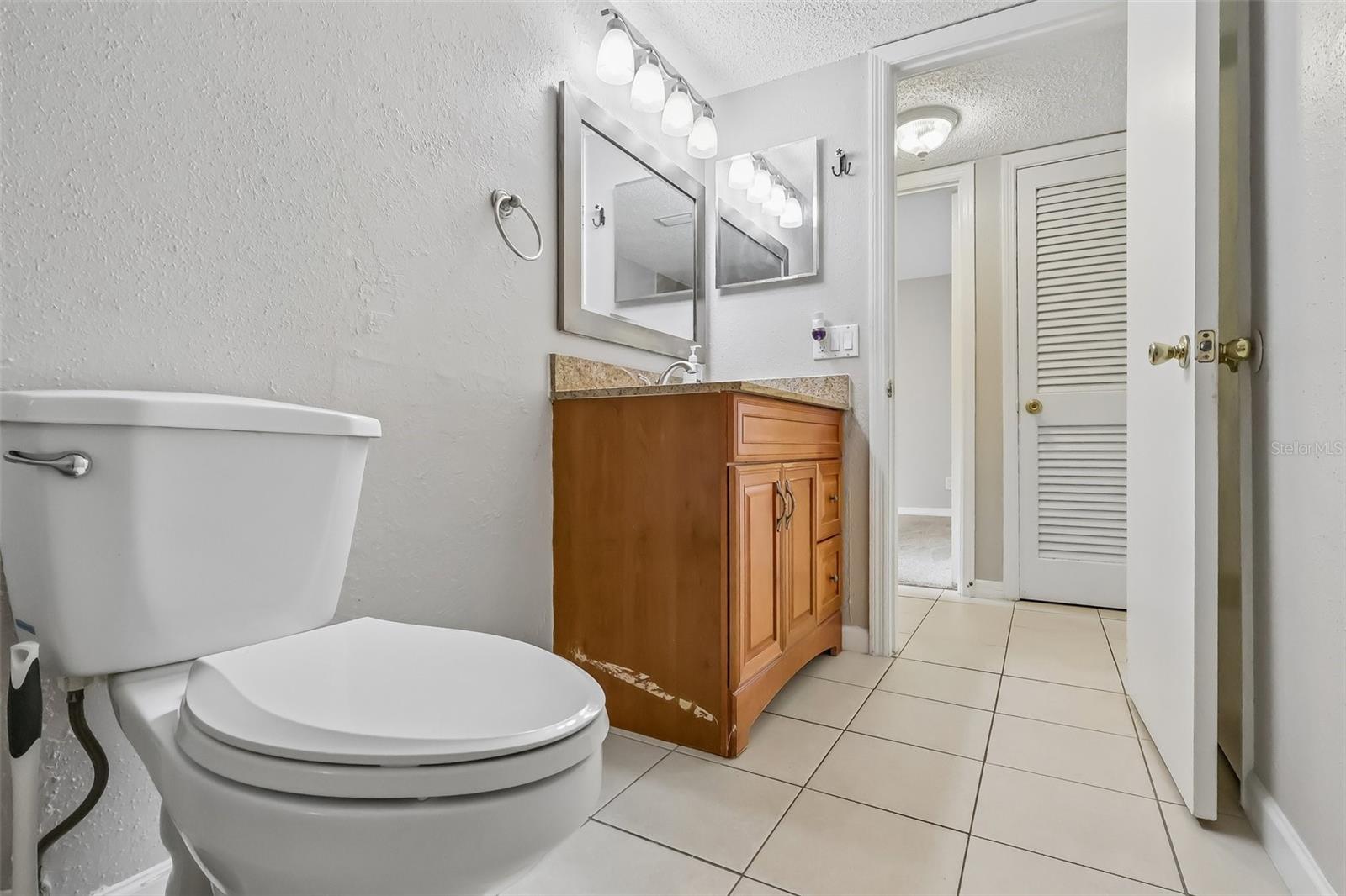 305 Wymore Rd #208 Property Photo 32