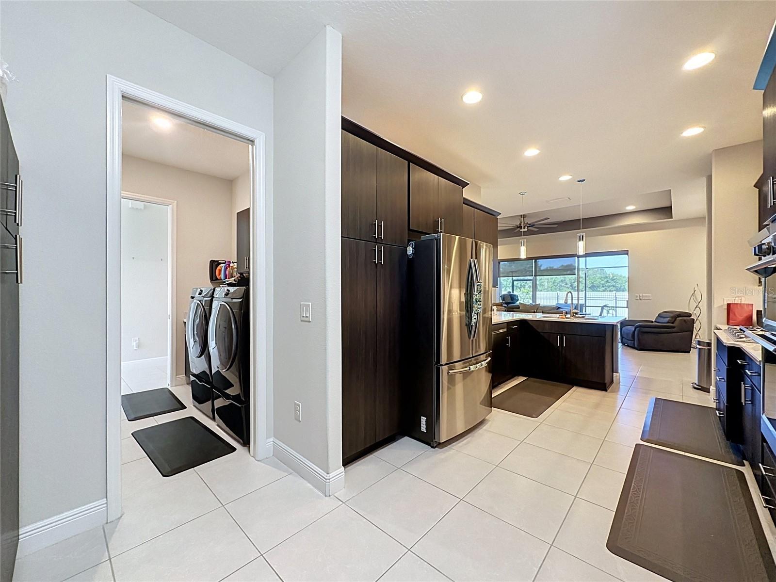 8665 Bridgeport Bay Cir Property Photo 4