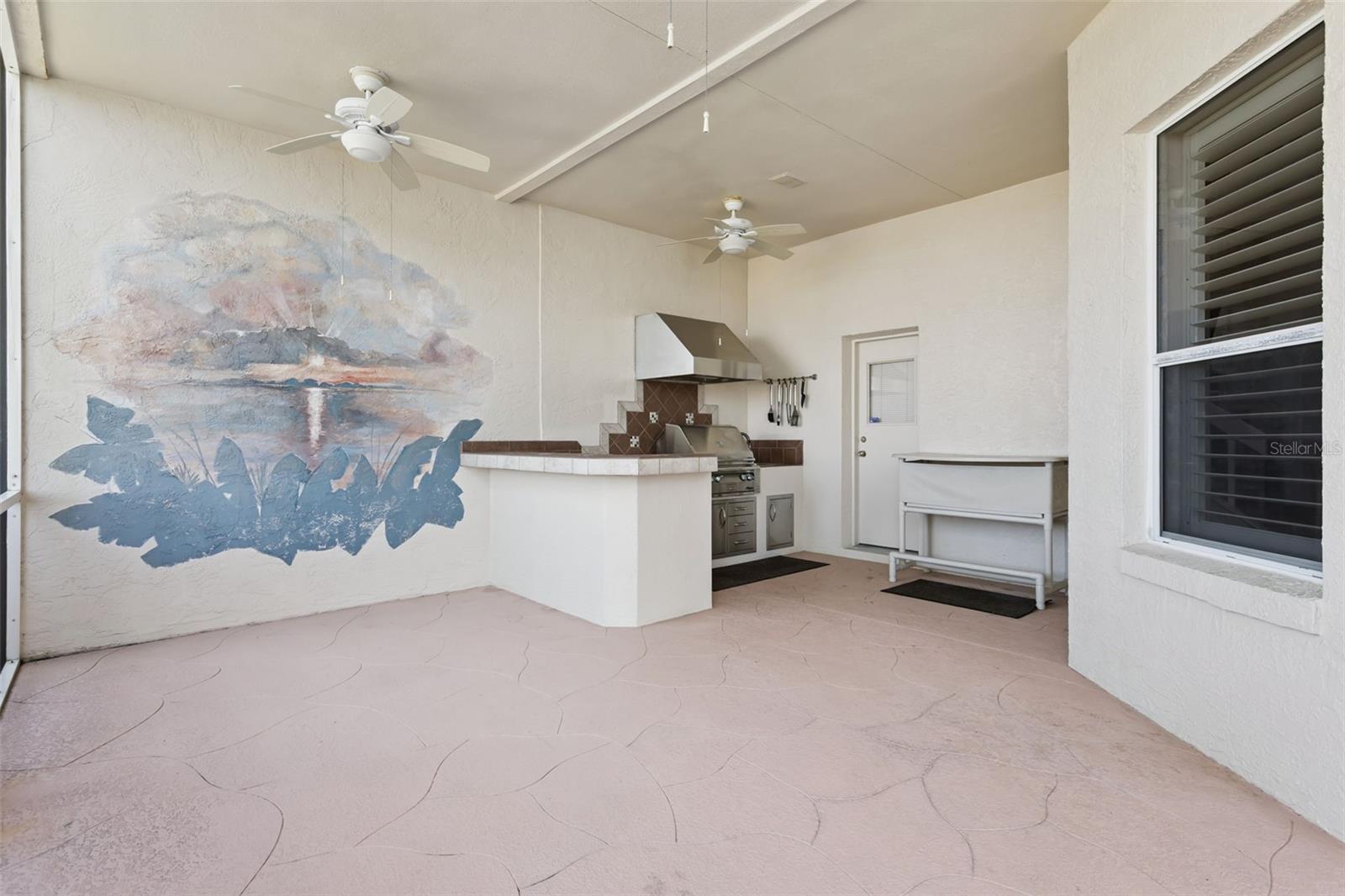1901 Edgewater Dr Property Photo 32