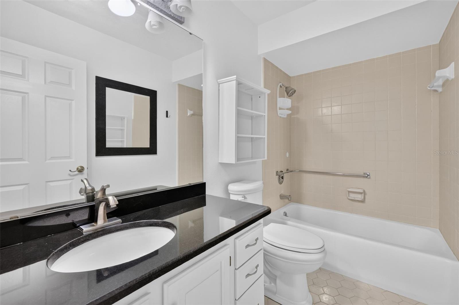 1111 Lakeshore Dr #c3 Property Photo 13