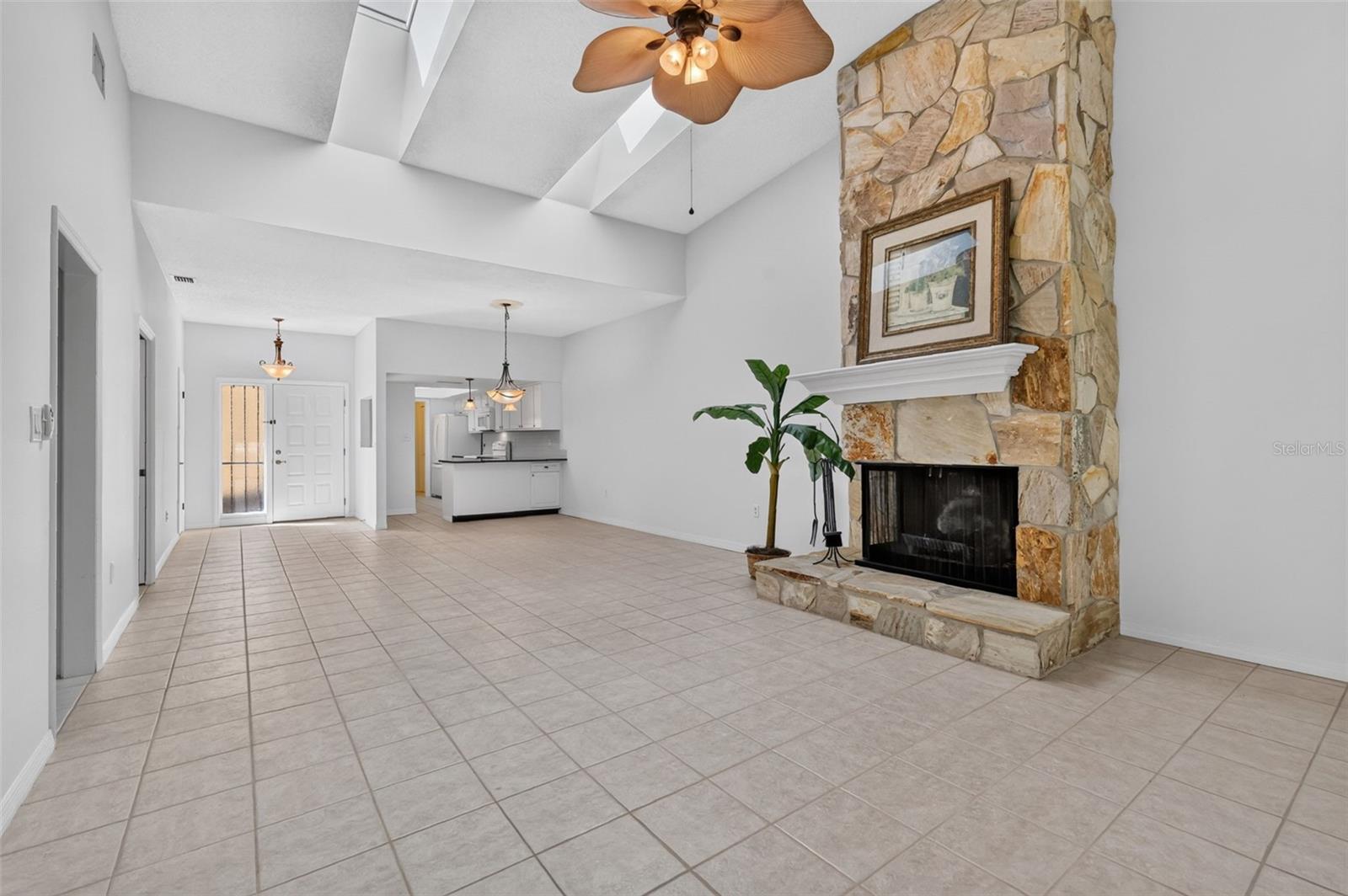 1111 Lakeshore Dr #c3 Property Photo 18