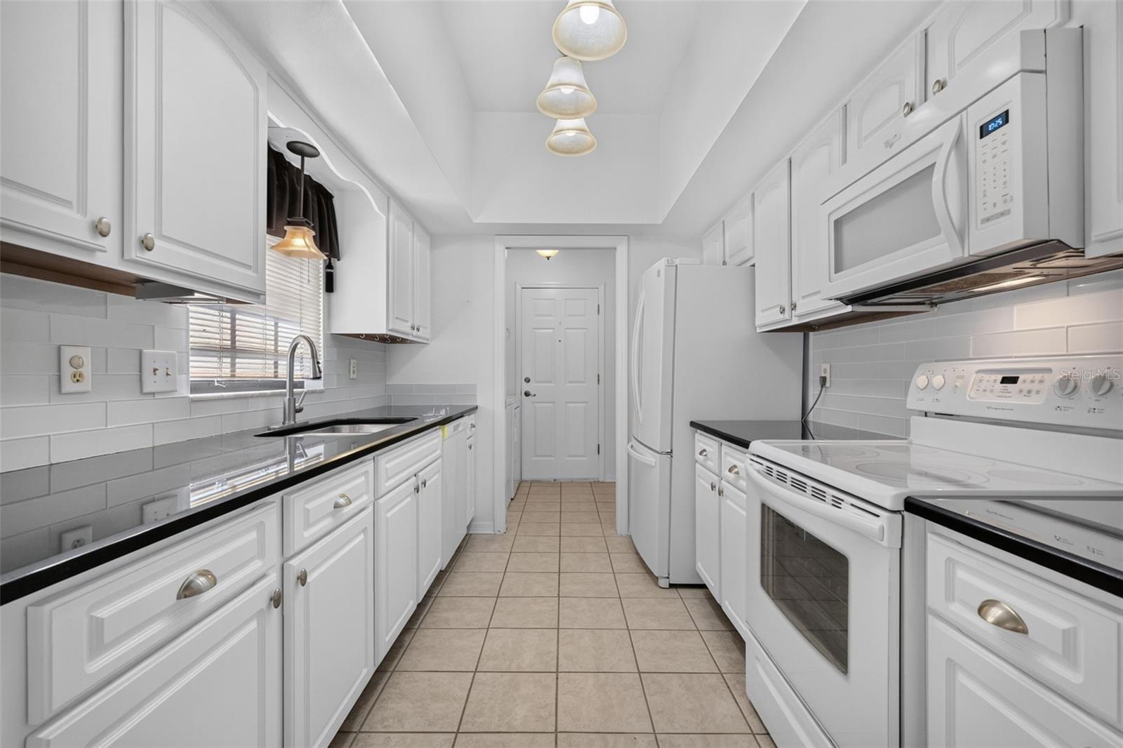1111 Lakeshore Dr #c3 Property Photo 24