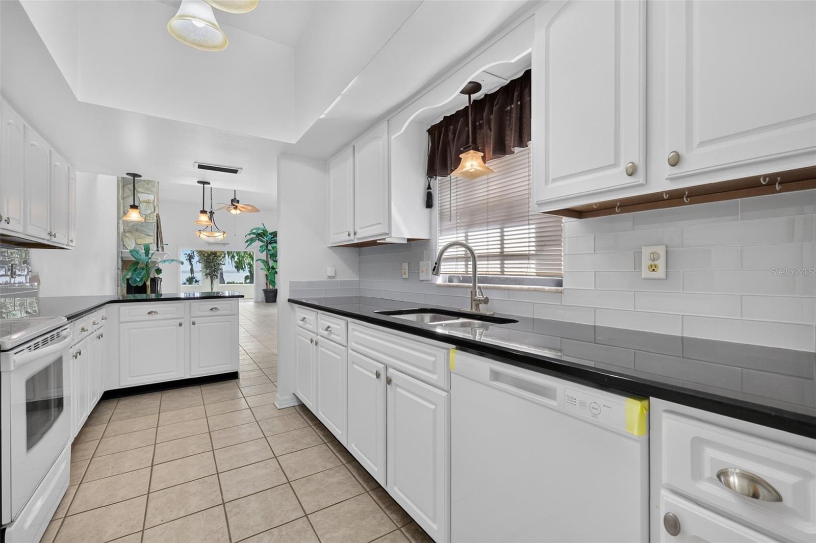 1111 Lakeshore Dr #c3 Property Photo 25