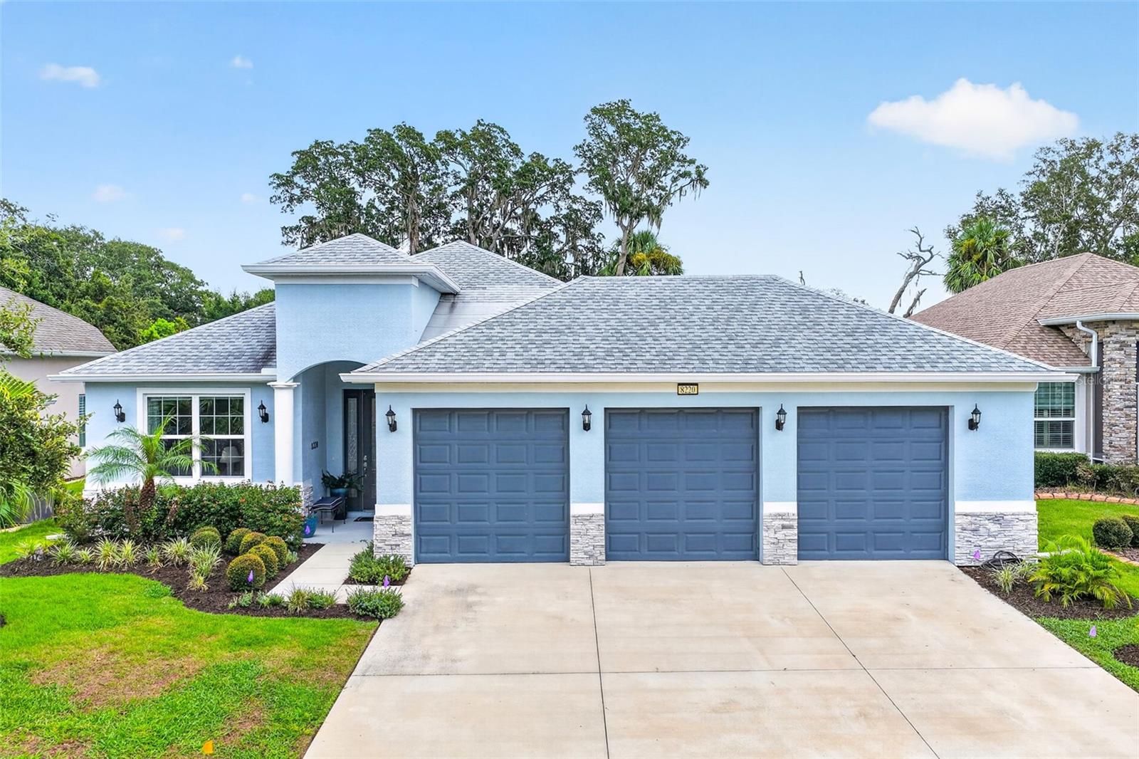 8220 Bridgeport Bay Circle Property Photo 1