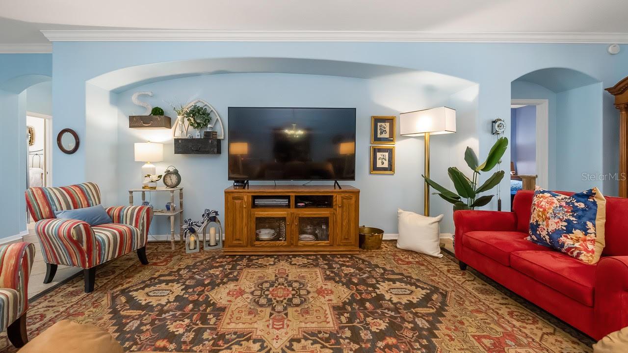 4010 Hammersmith Dr Property Photo 6