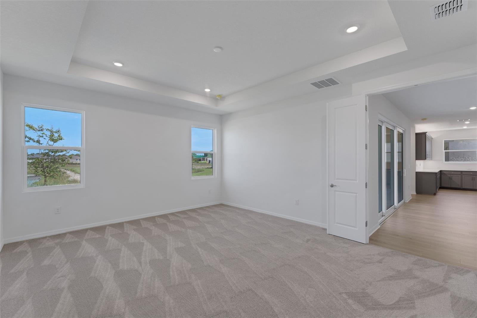 17013 Great Heron Ln Property Photo 6