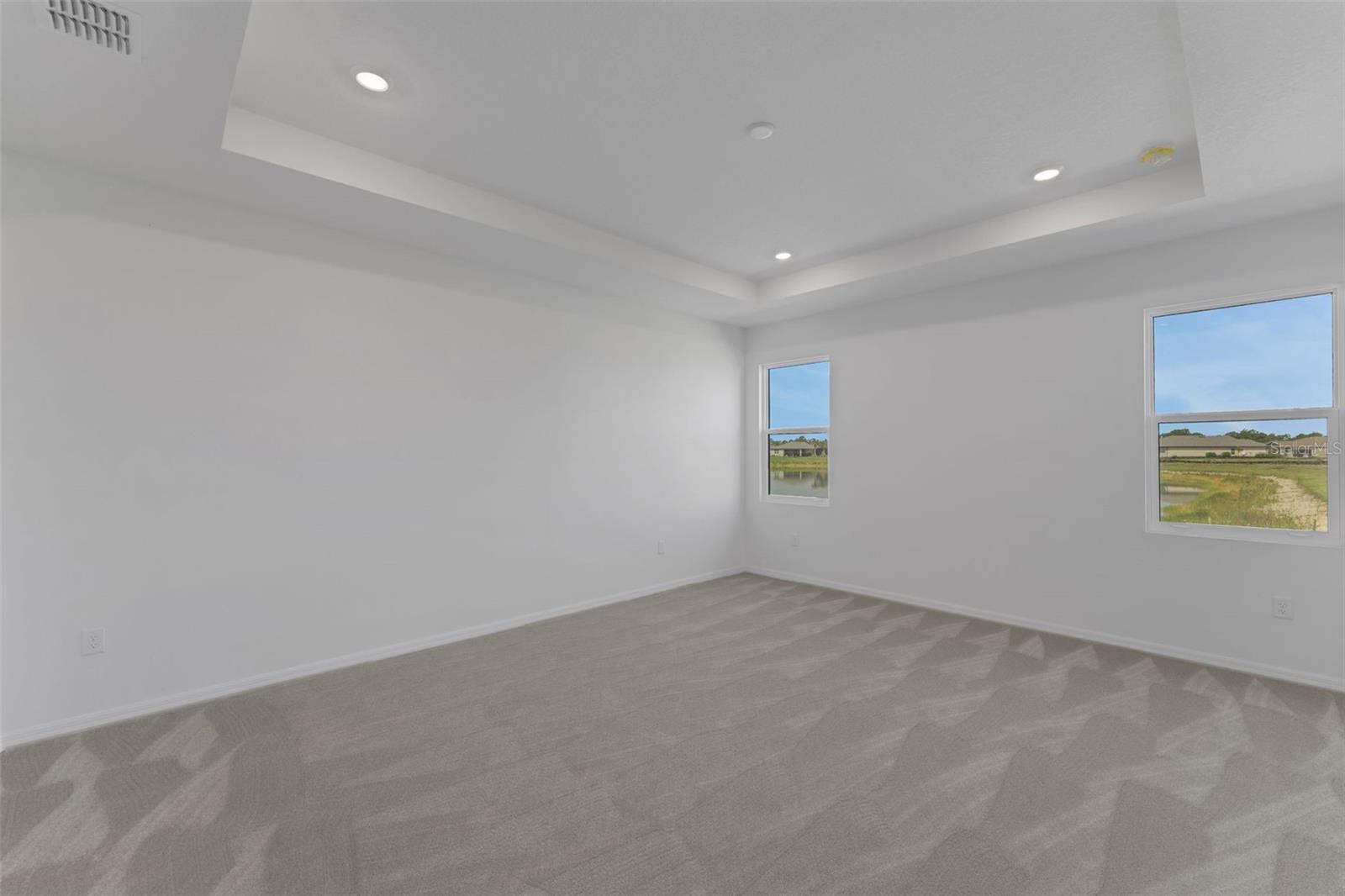 17013 Great Heron Ln Property Photo 8