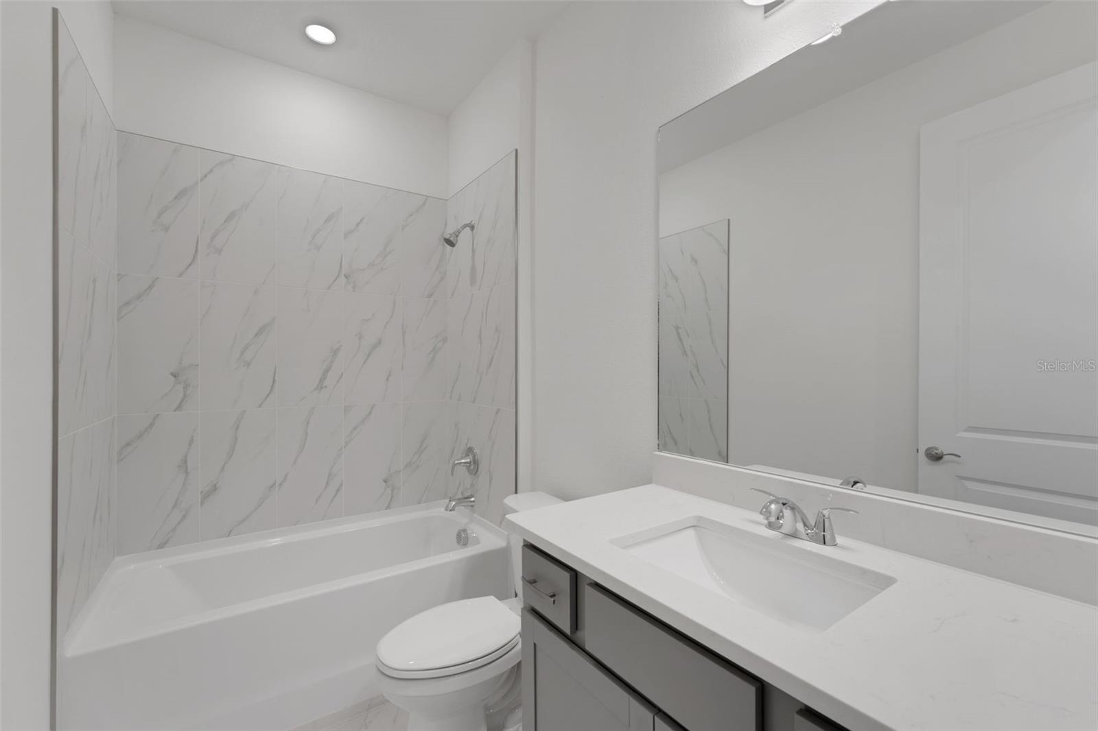 17013 Great Heron Ln Property Photo 10