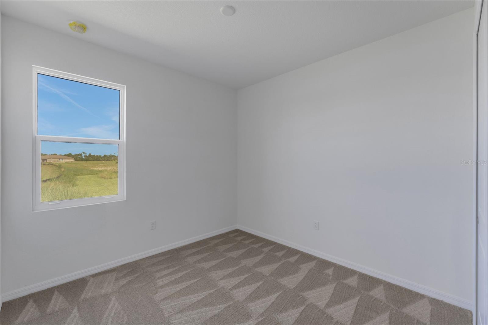 17013 Great Heron Ln Property Photo 12