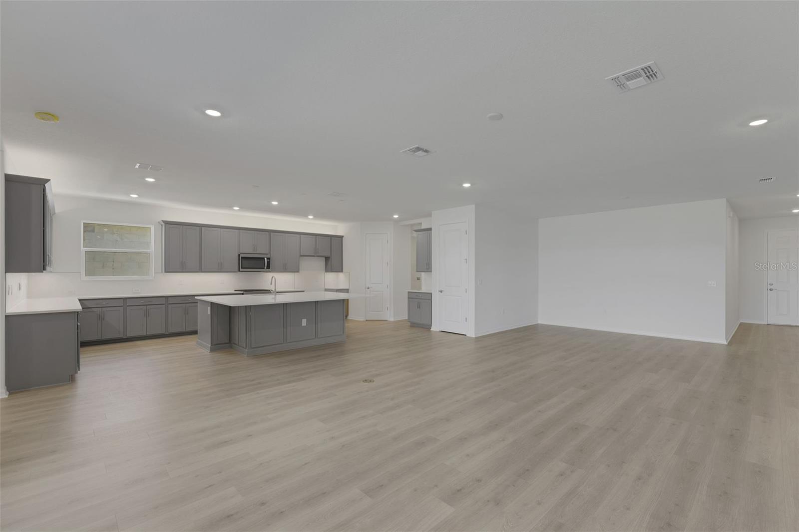 17013 Great Heron Ln Property Photo 22
