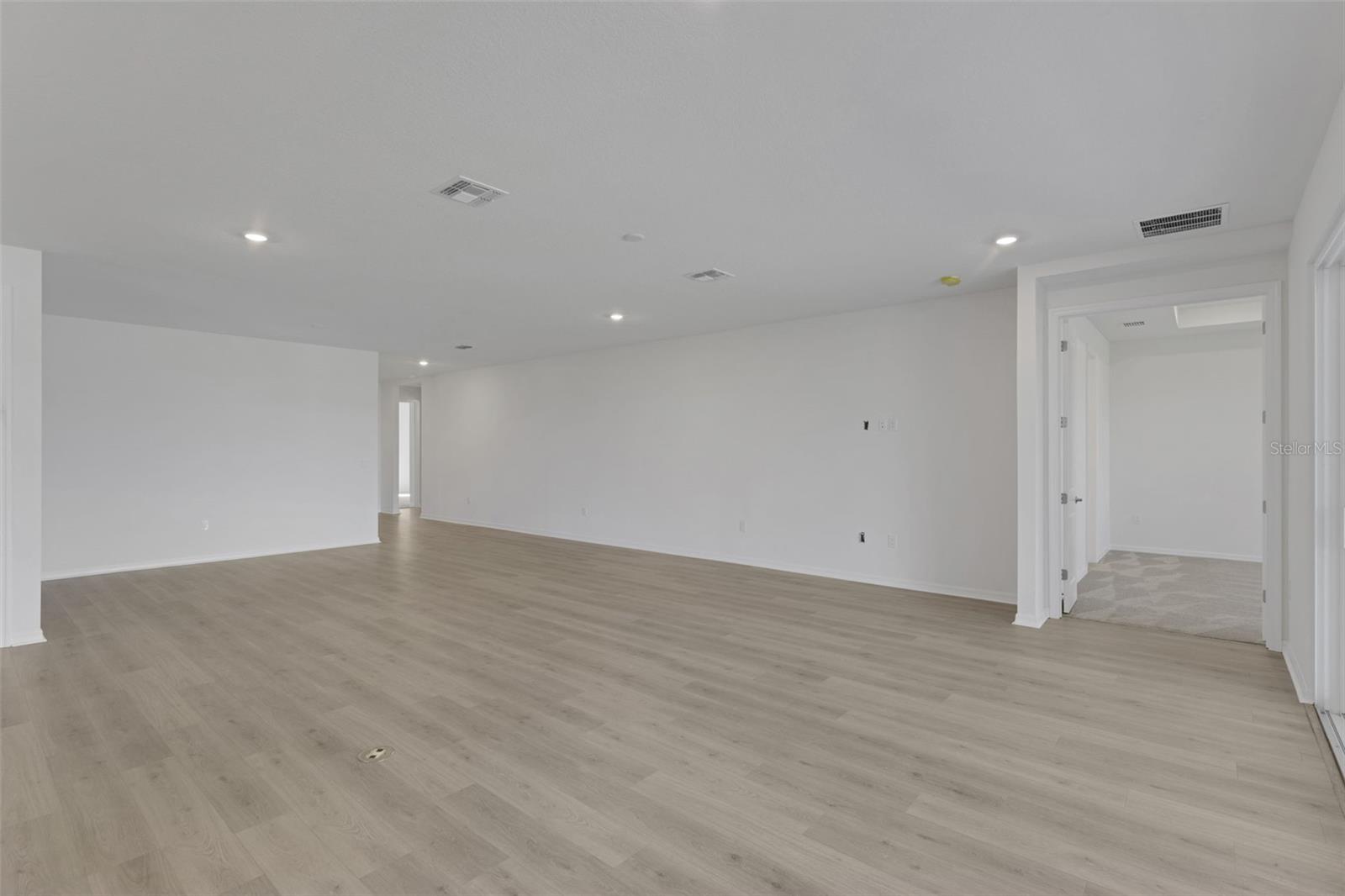 17013 Great Heron Ln Property Photo 24