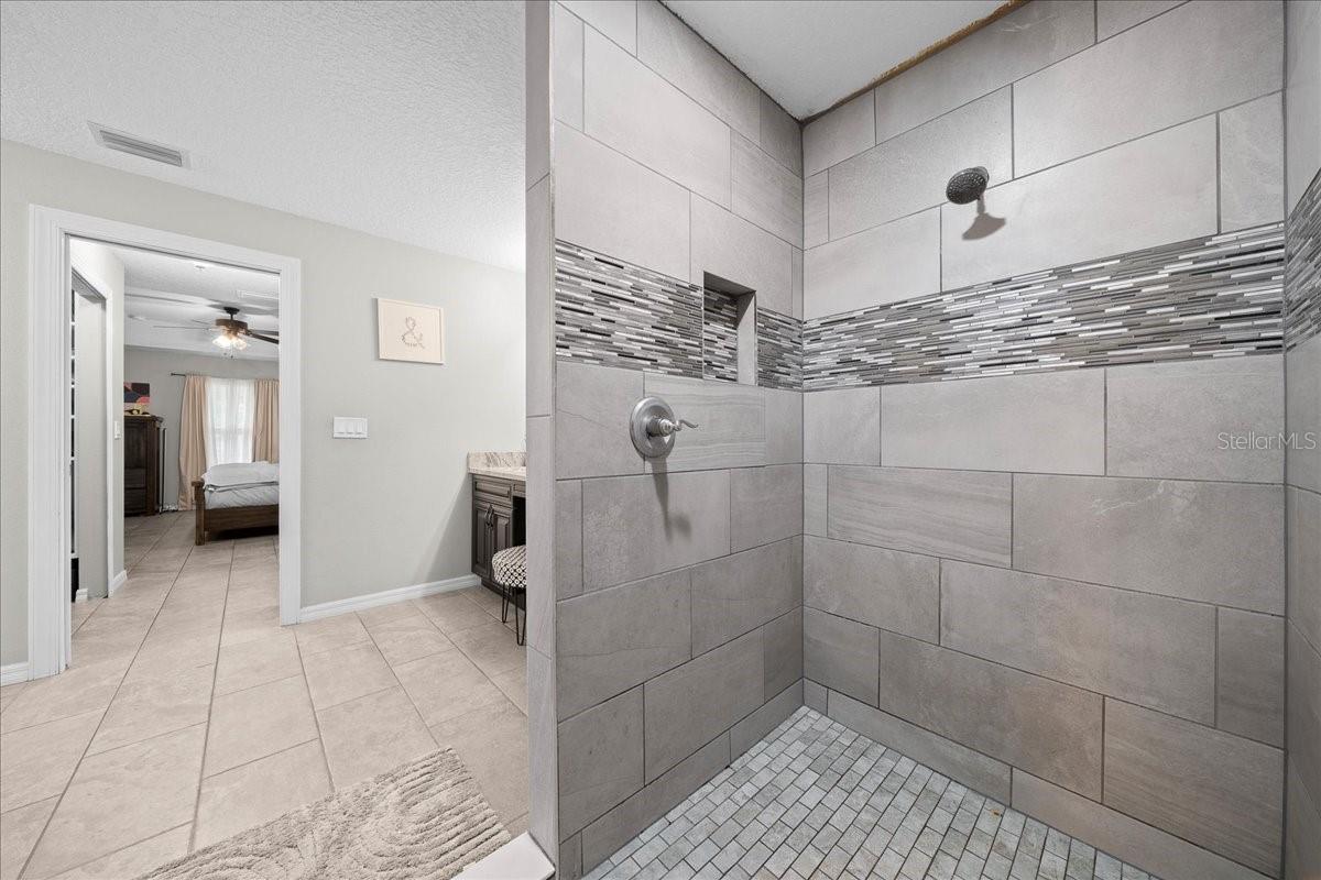 60 Owens St Property Photo 32