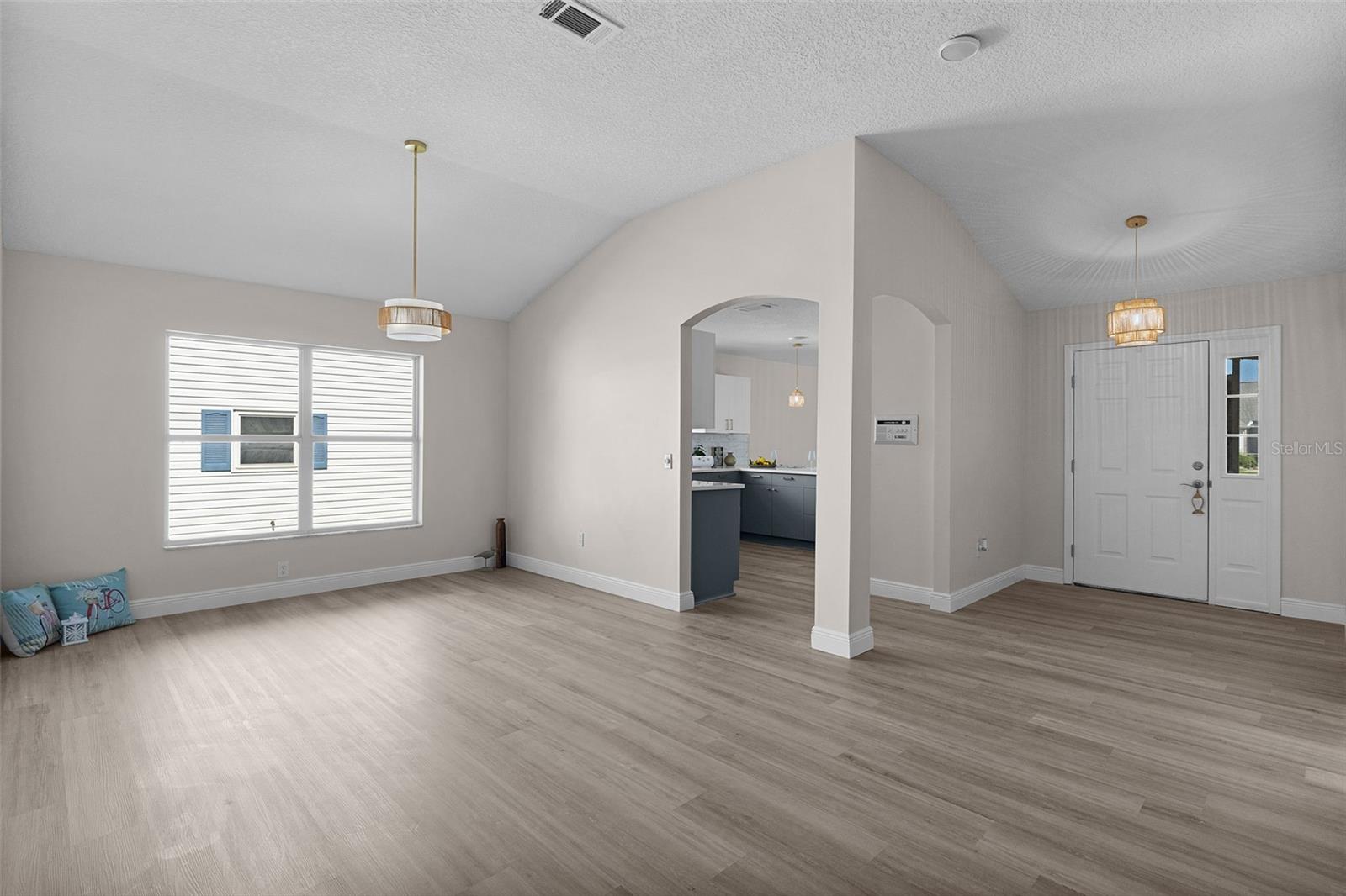 1012 Diego Ct Property Photo 4
