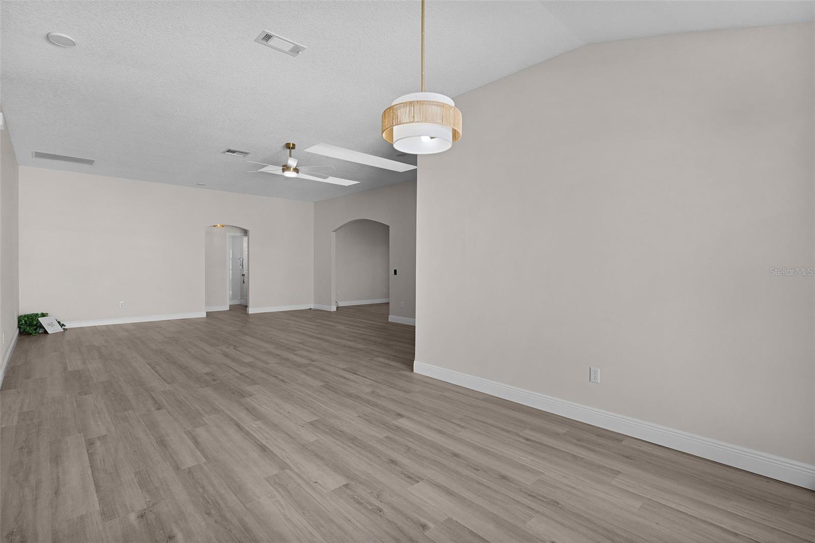1012 Diego Ct Property Photo 5