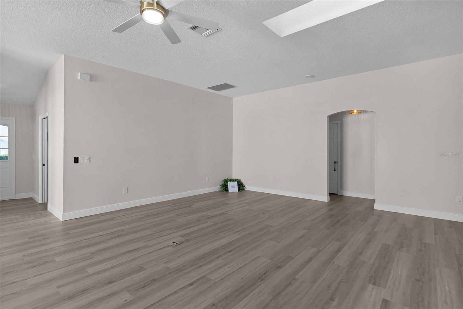 1012 Diego Ct Property Photo 10