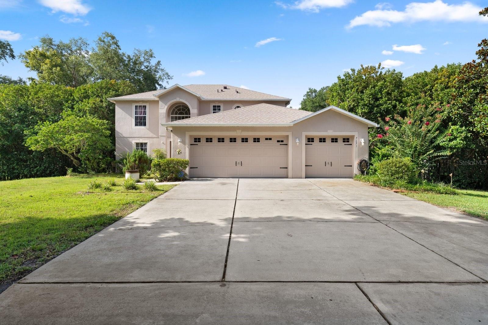 7651 LAKE ANDREA CIR Property Photo 1